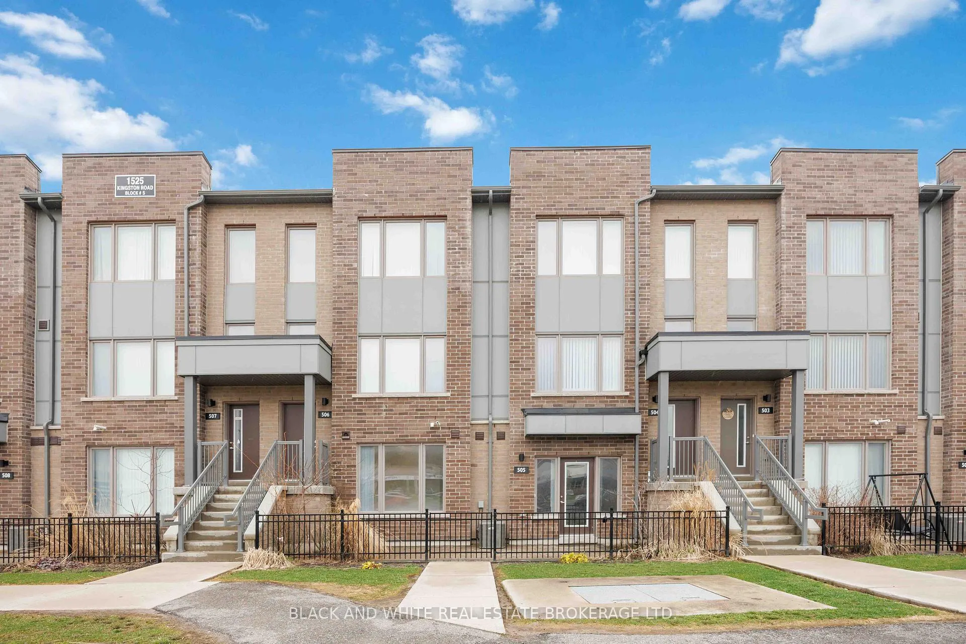 Photo 3 of Unit 505, 1525 Kingston Road, Pickering, Town Centre — HOMEH