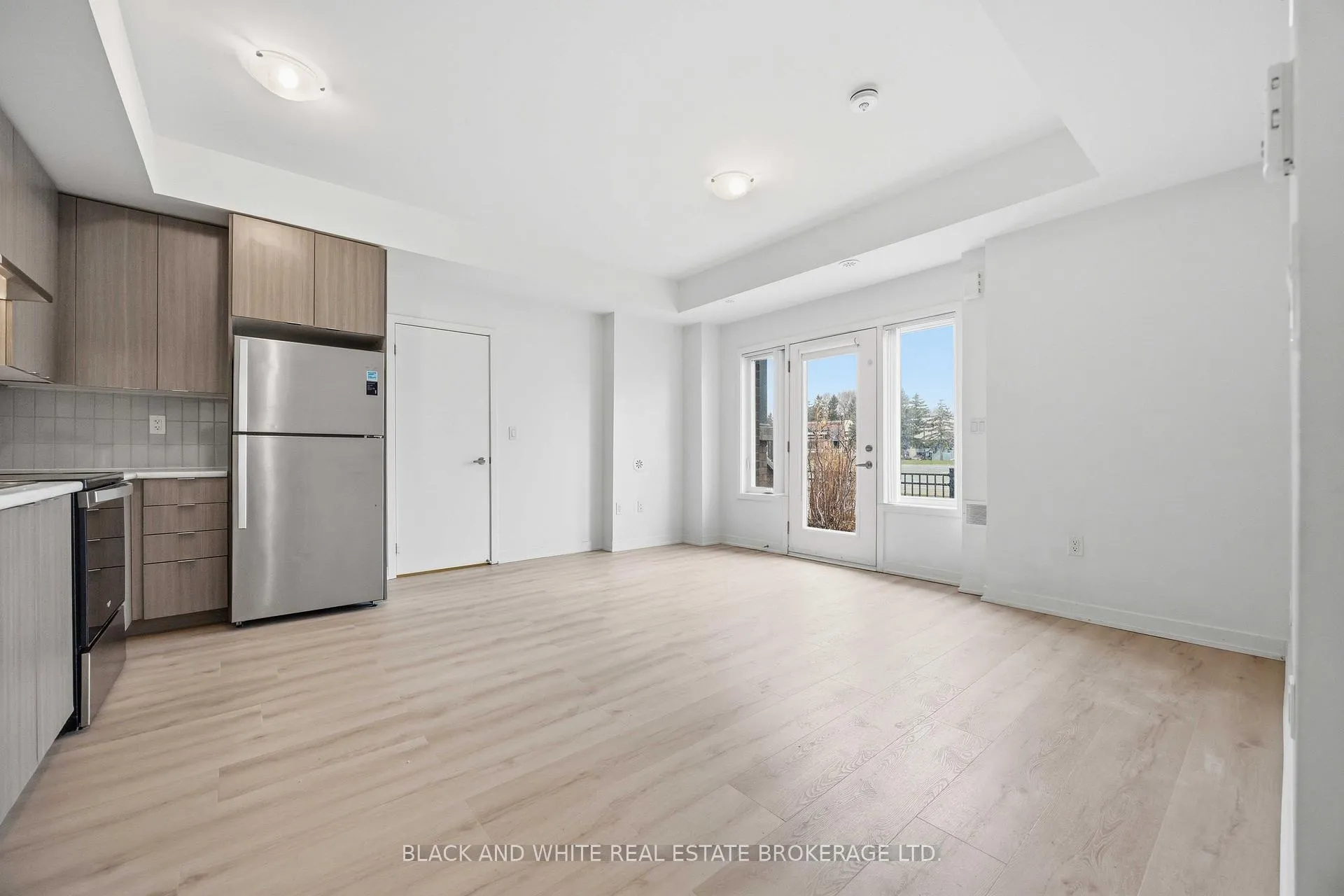 Photo 9 of Unit 505, 1525 Kingston Road, Pickering, Town Centre — HOMEH