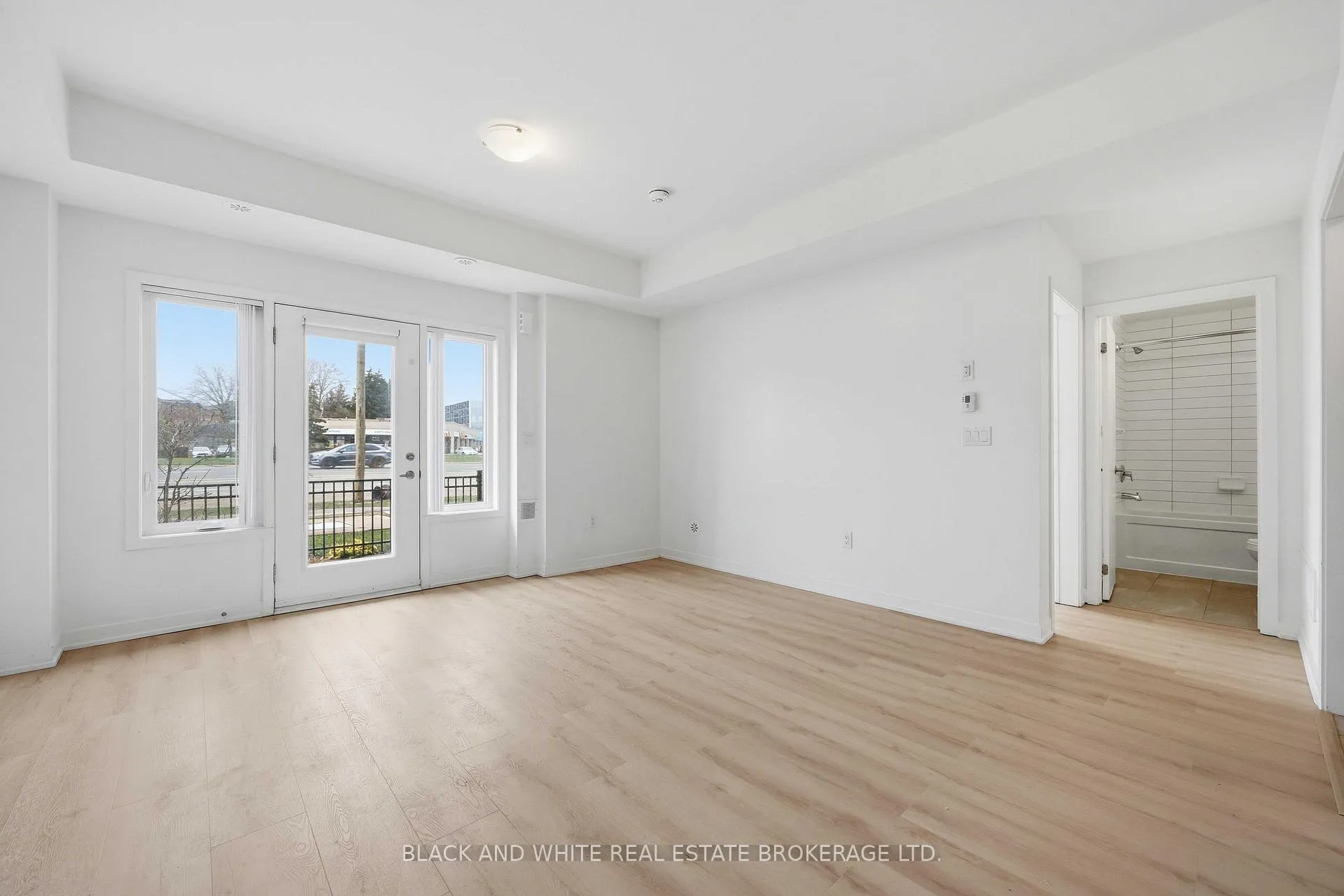 Photo 15 of Unit 505, 1525 Kingston Road, Pickering, Town Centre — HOMEH