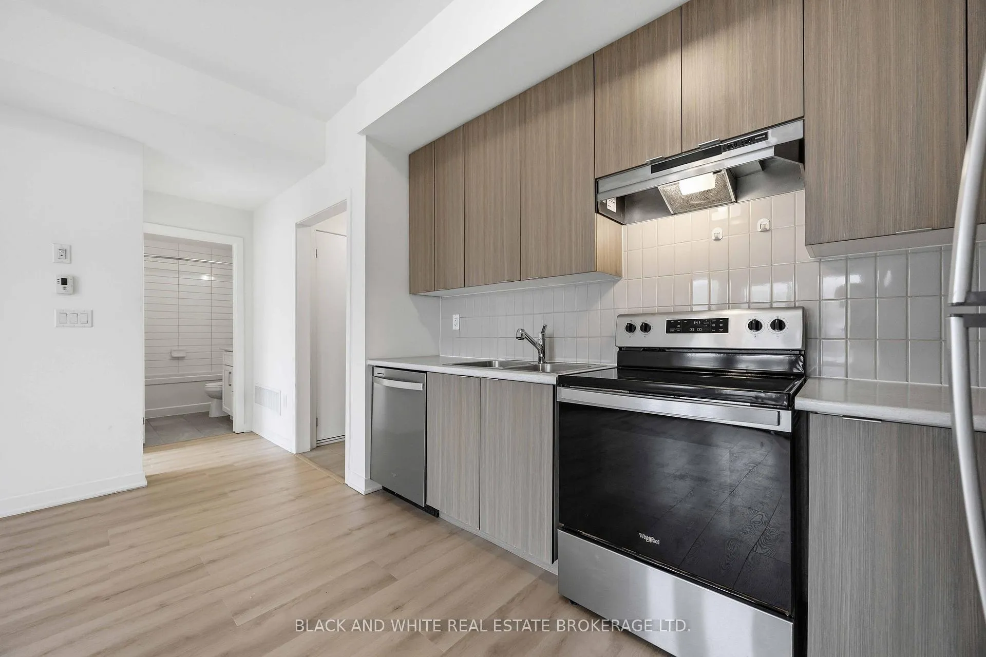 Photo 16 of Unit 505, 1525 Kingston Road, Pickering, Town Centre — HOMEH