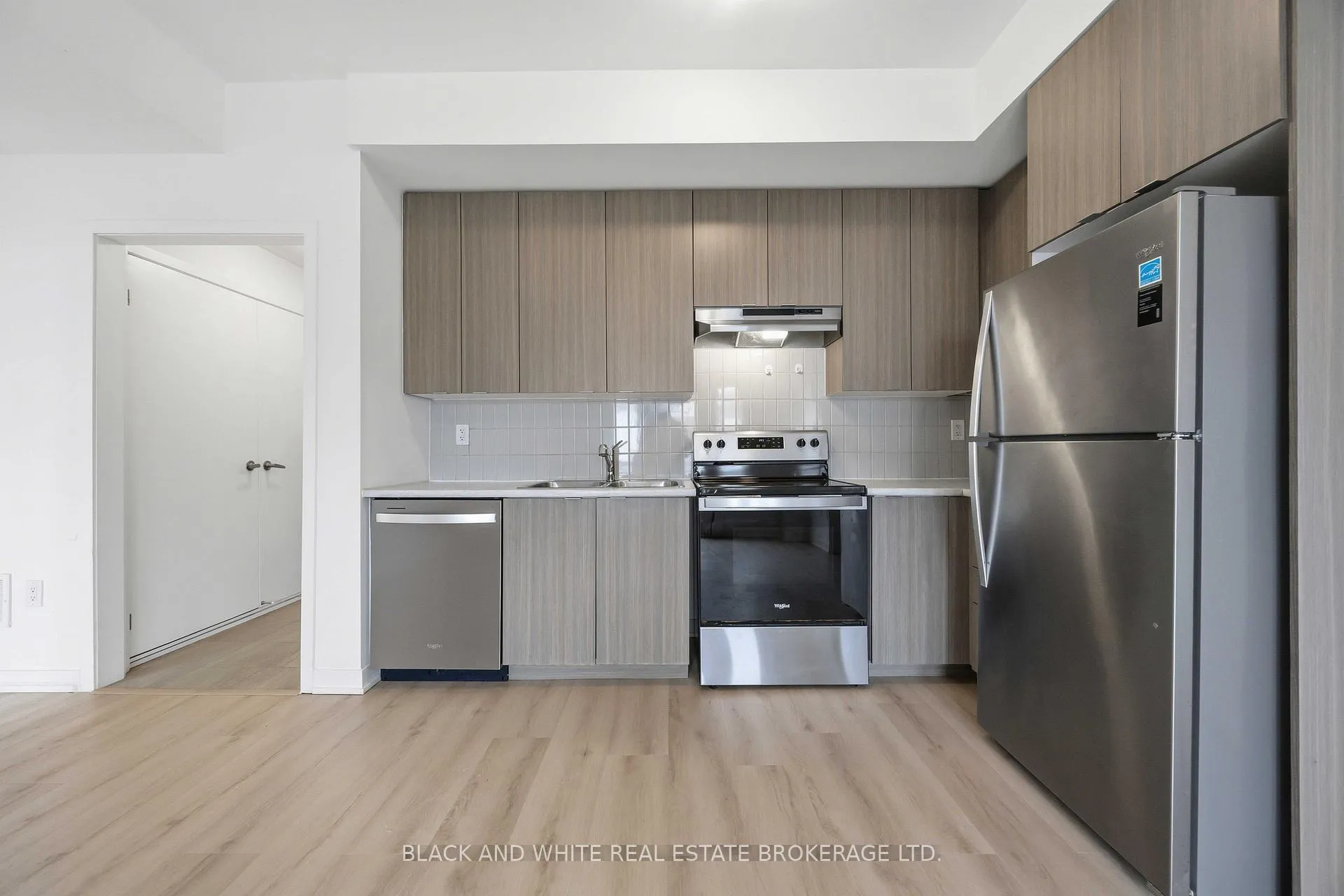 Photo 17 of Unit 505, 1525 Kingston Road, Pickering, Town Centre — HOMEH
