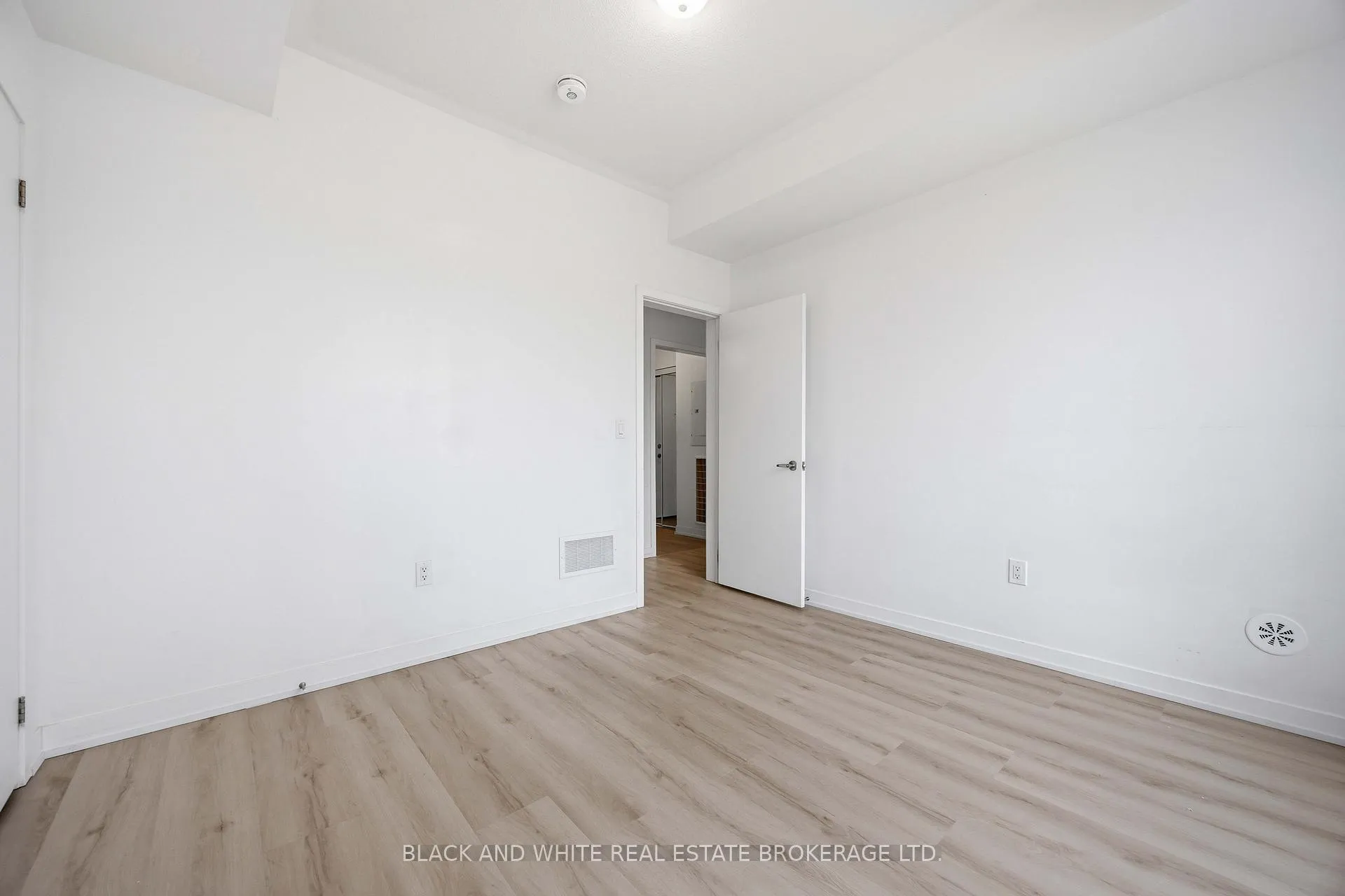 Photo 20 of Unit 505, 1525 Kingston Road, Pickering, Town Centre — HOMEH