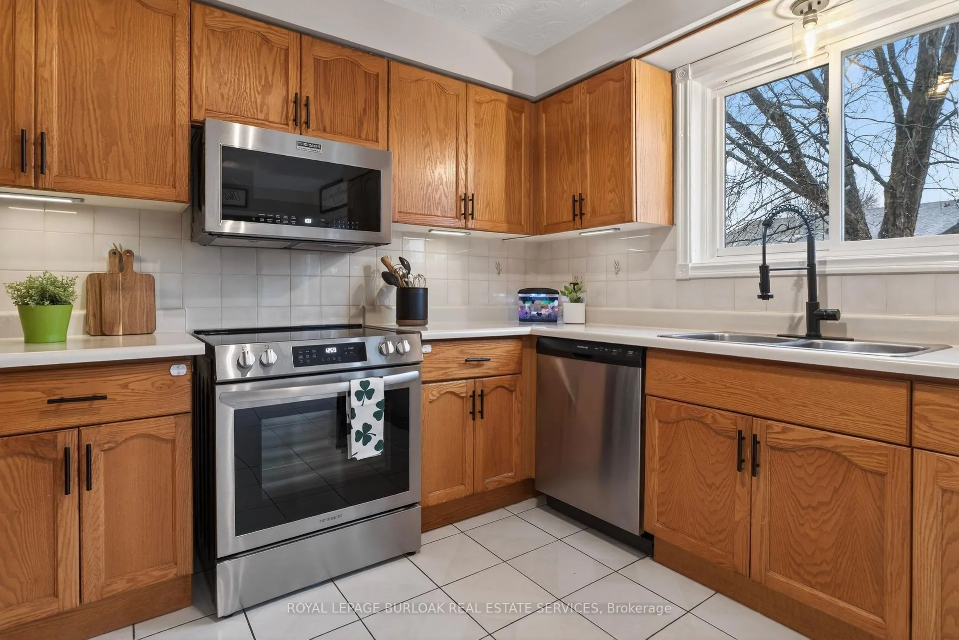 Photo 12 of 189 Templemead Drive, Hamilton, Templemead — HOMEH
