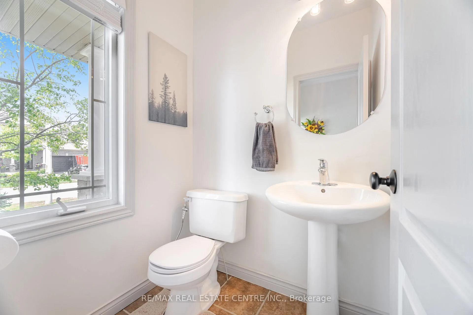 Photo 17 of 39 Stoneham Street, New Tecumseth, Alliston — HOMEH