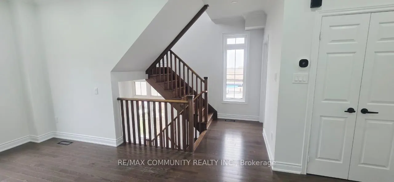 Photo 3 of Unit Upper, 50 Rockman Crescent, Brampton, Northwest Brampton — HOMEH