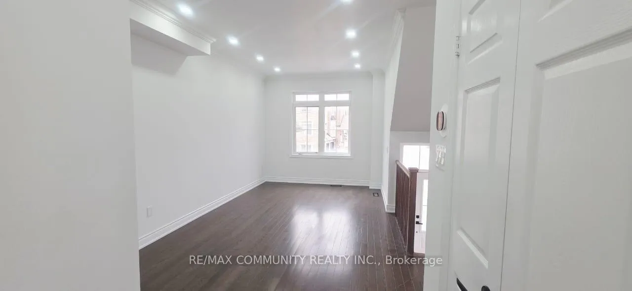 Photo 5 of Unit Upper, 50 Rockman Crescent, Brampton, Northwest Brampton — HOMEH