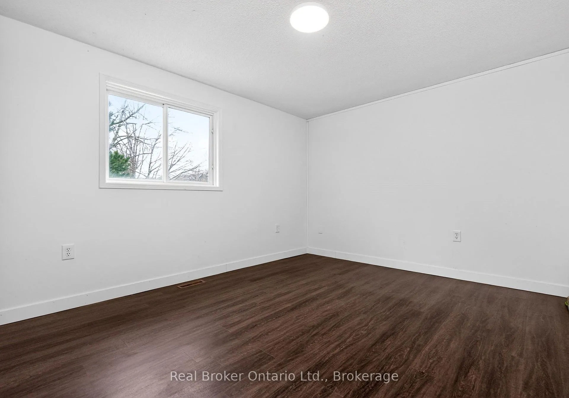 Photo 11 of 365 Galloway Boulevard, Midland — HOMEH
