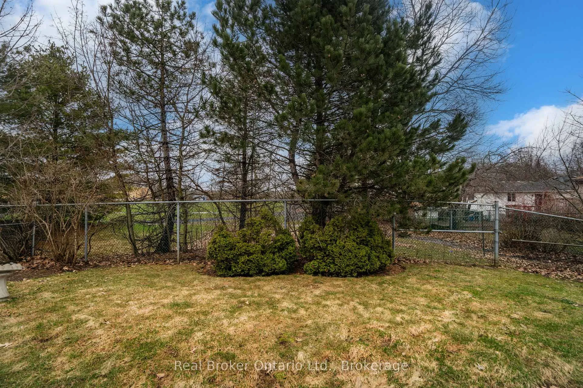 Photo 20 of 365 Galloway Boulevard, Midland — HOMEH
