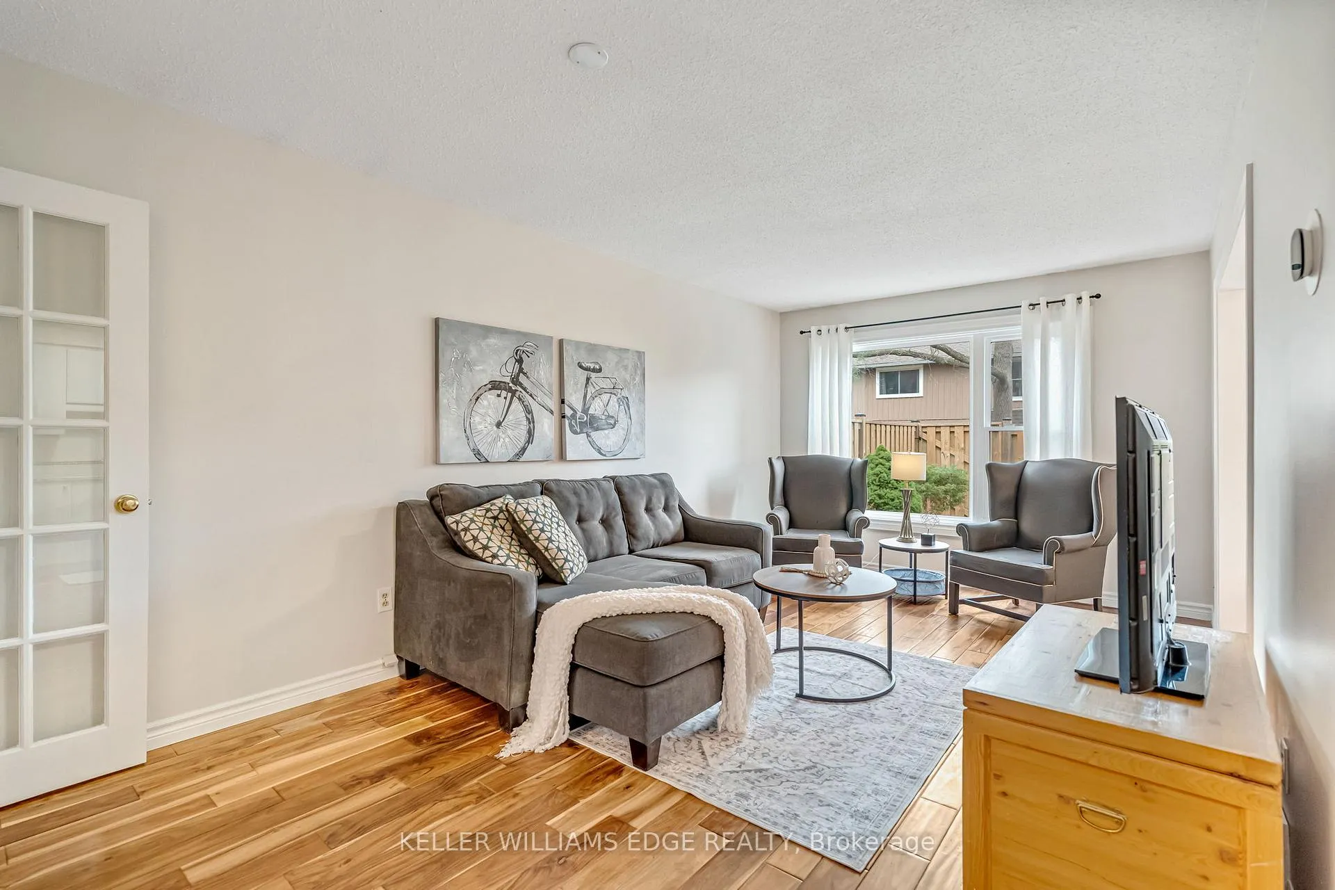 Photo 8 of Unit 5, 2185 Fairchild Boulevard, Burlington, Tyandaga — HOMEH