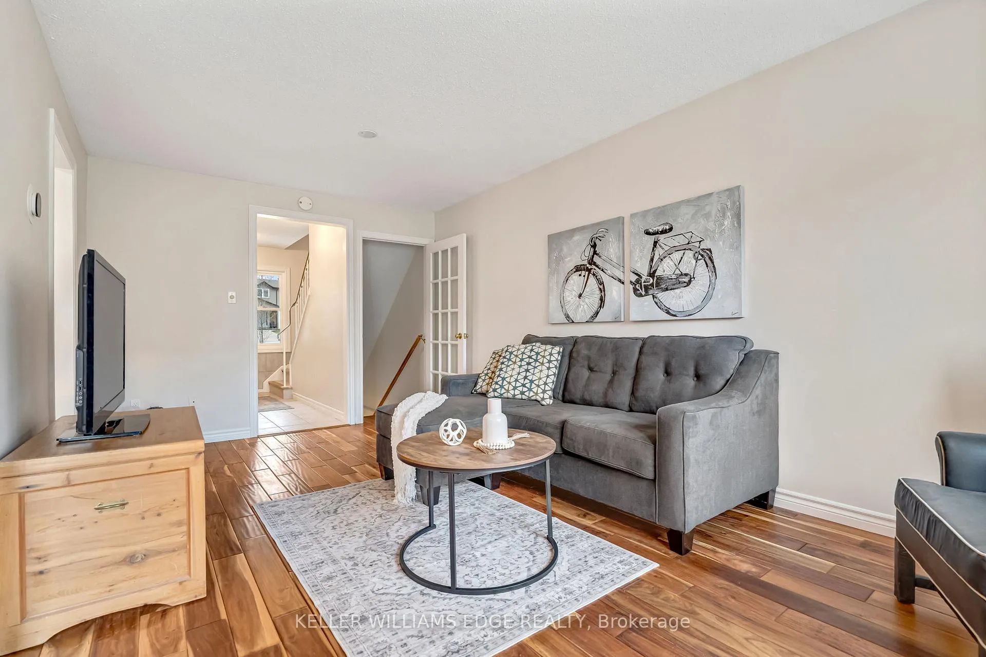 Photo 9 of Unit 5, 2185 Fairchild Boulevard, Burlington, Tyandaga — HOMEH