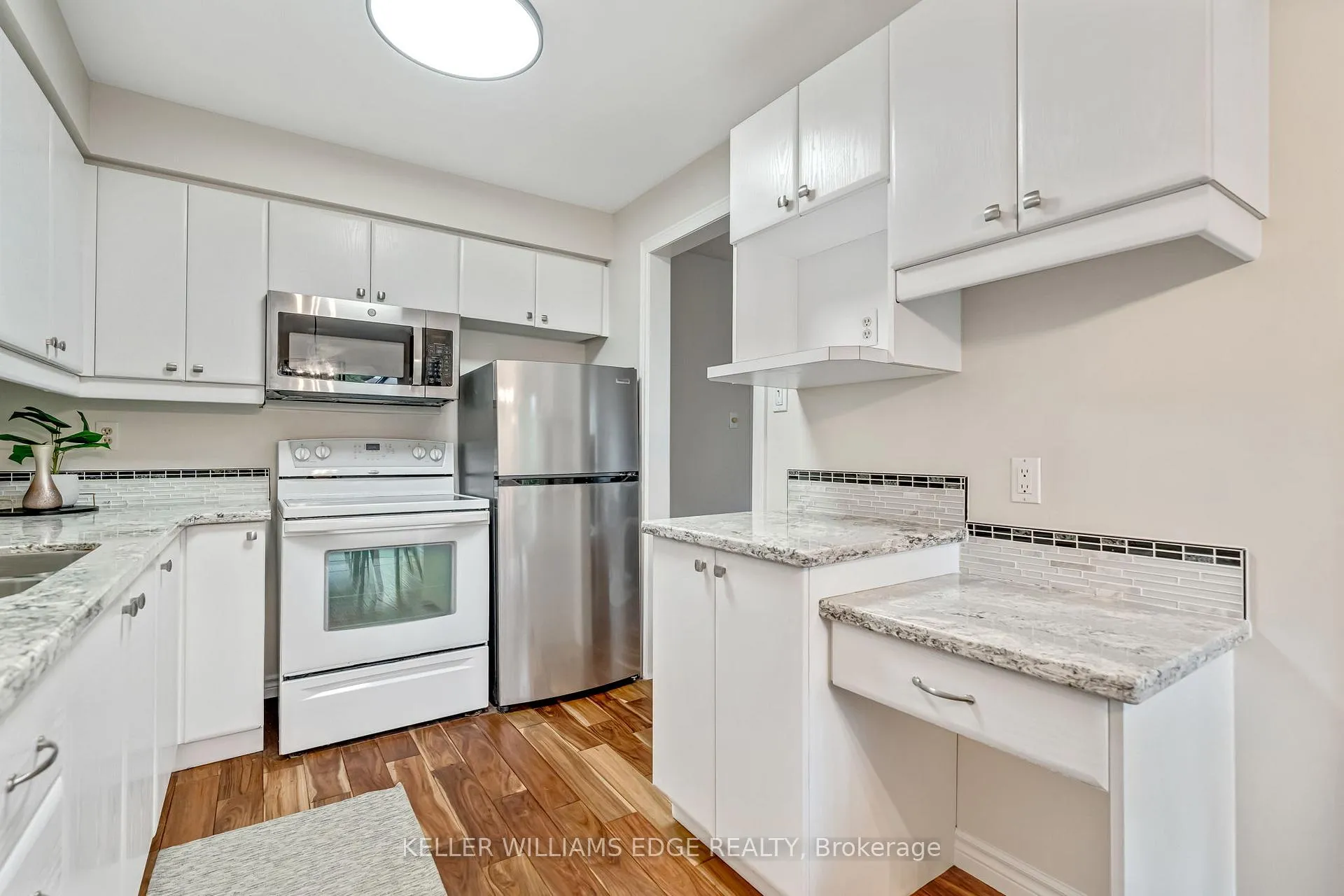 Photo 15 of Unit 5, 2185 Fairchild Boulevard, Burlington, Tyandaga — HOMEH
