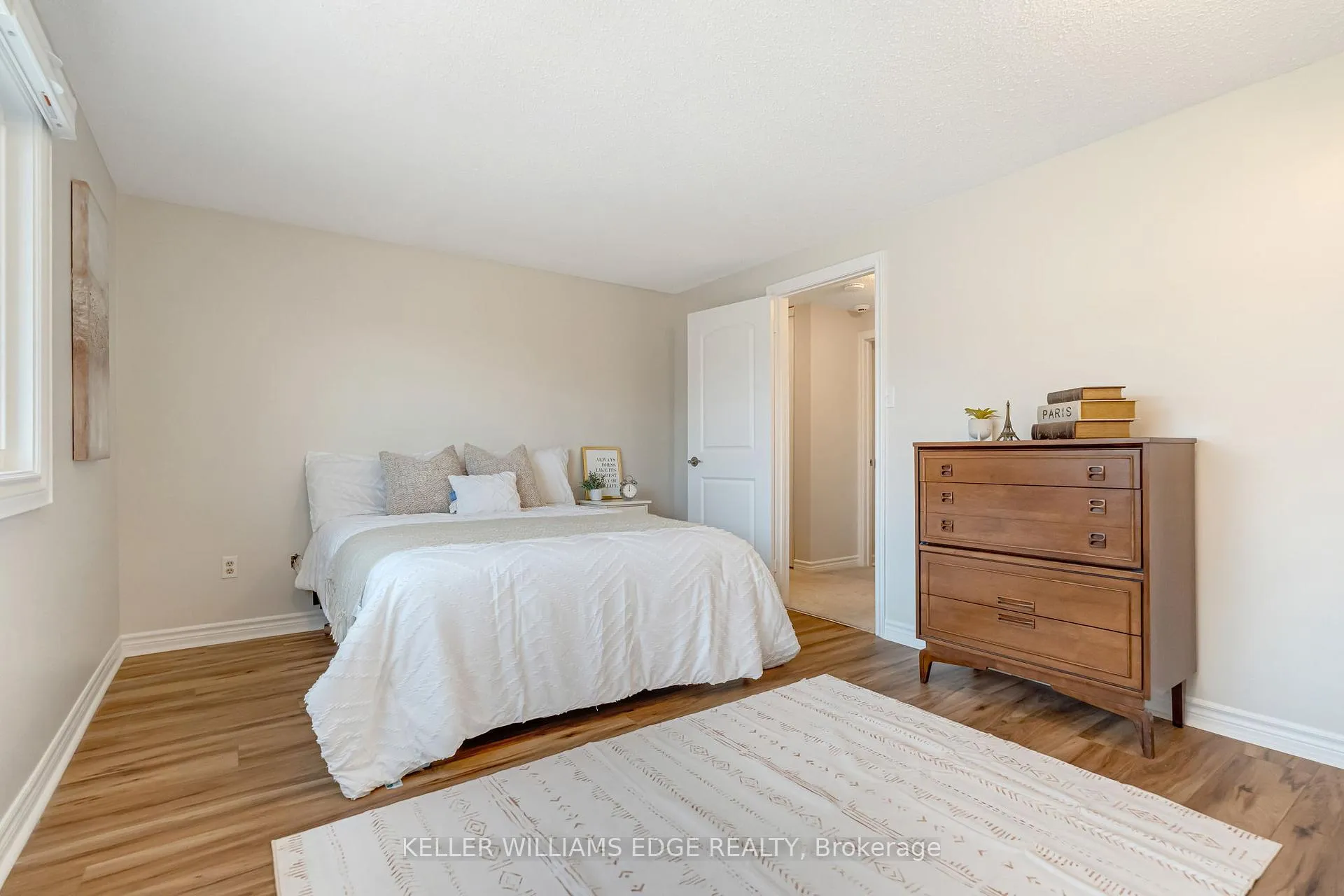 Photo 19 of Unit 5, 2185 Fairchild Boulevard, Burlington, Tyandaga — HOMEH