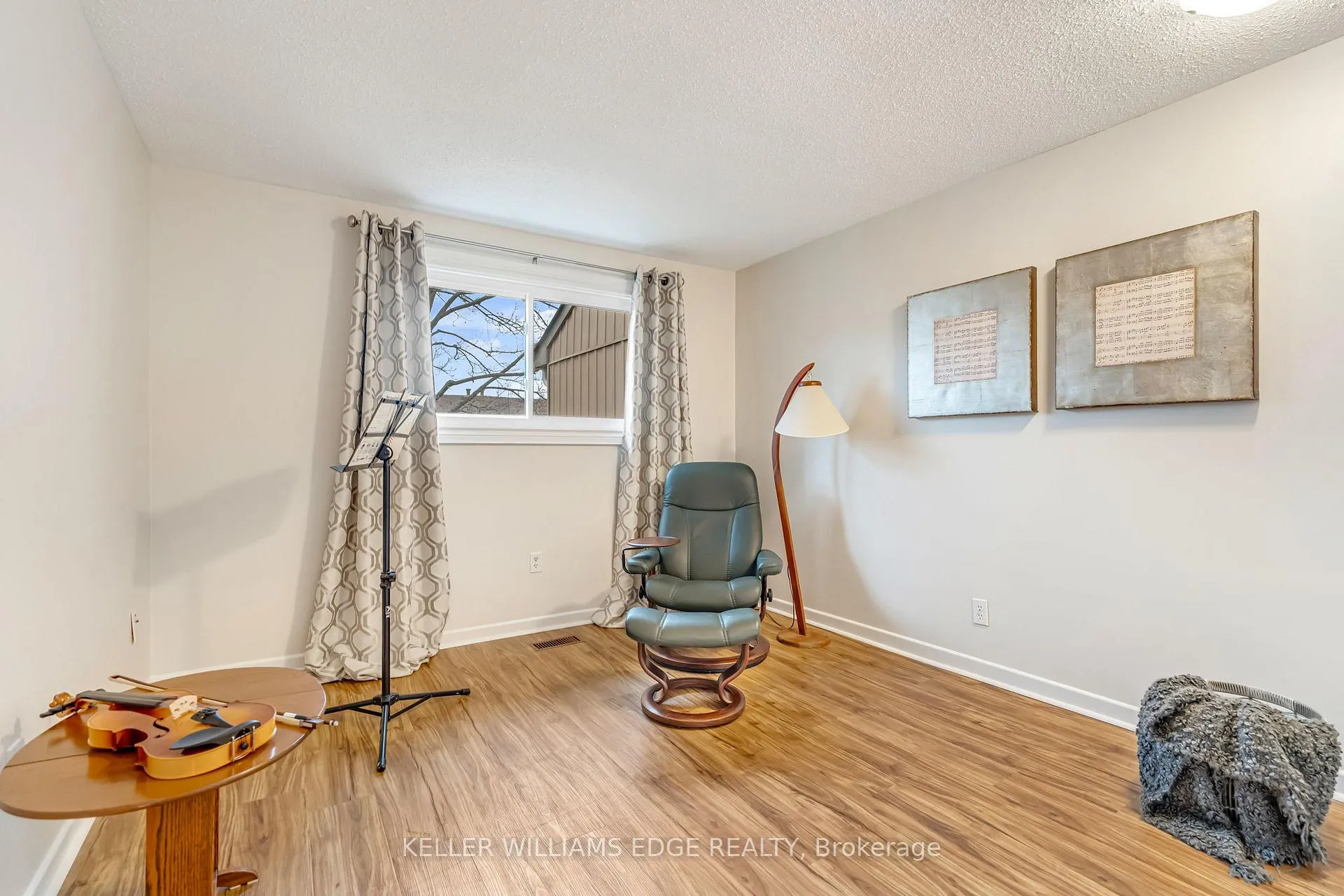 Photo 23 of Unit 5, 2185 Fairchild Boulevard, Burlington, Tyandaga — HOMEH