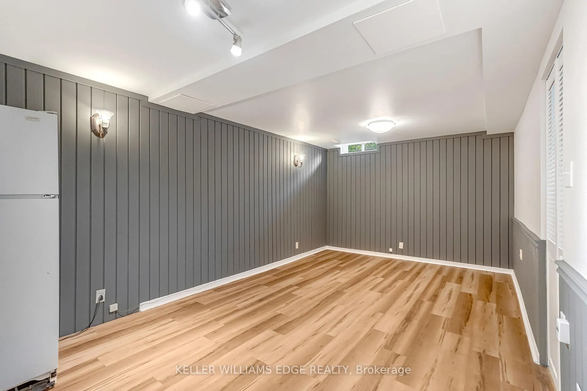 Photo 26 of Unit 5, 2185 Fairchild Boulevard, Burlington, Tyandaga — HOMEH