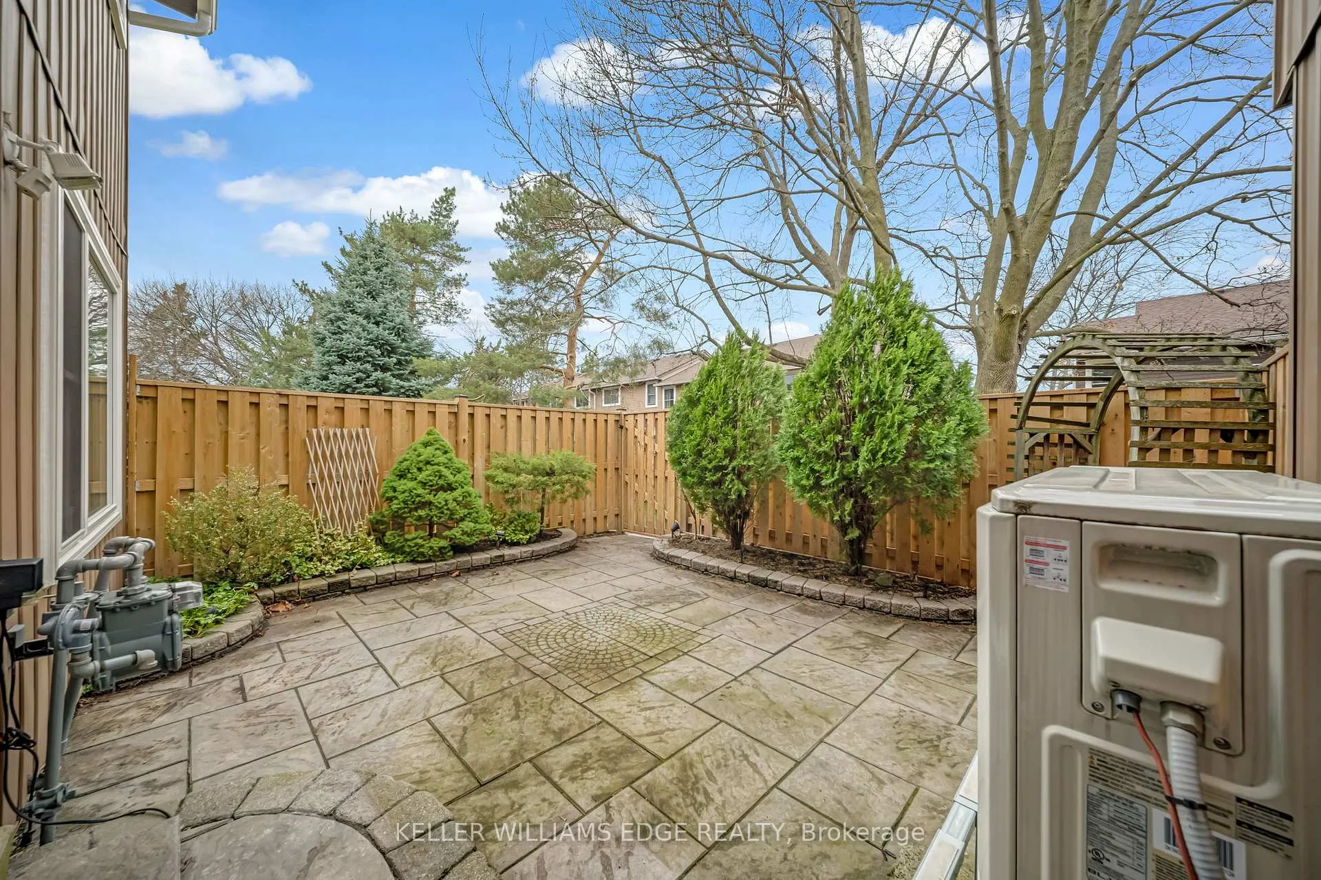 Photo 29 of Unit 5, 2185 Fairchild Boulevard, Burlington, Tyandaga — HOMEH