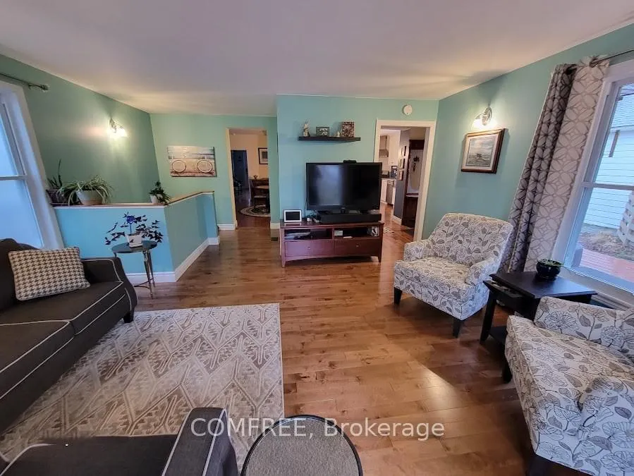 Photo 17 of 136 John Street, Gananoque — HOMEH