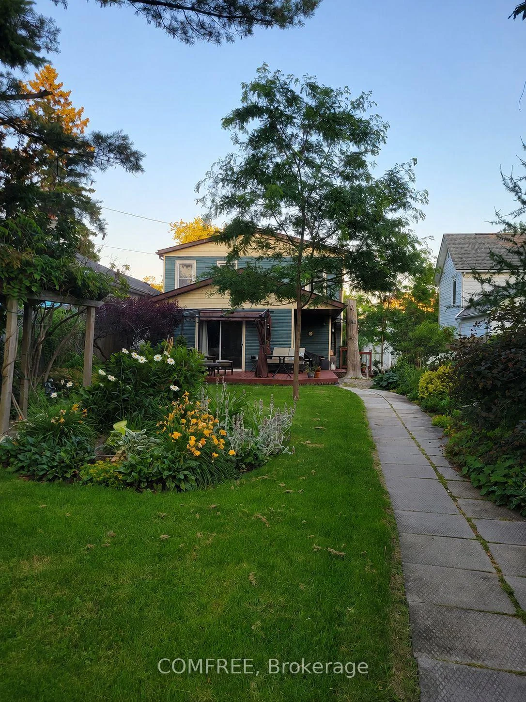 Photo 42 of 136 John Street, Gananoque — HOMEH