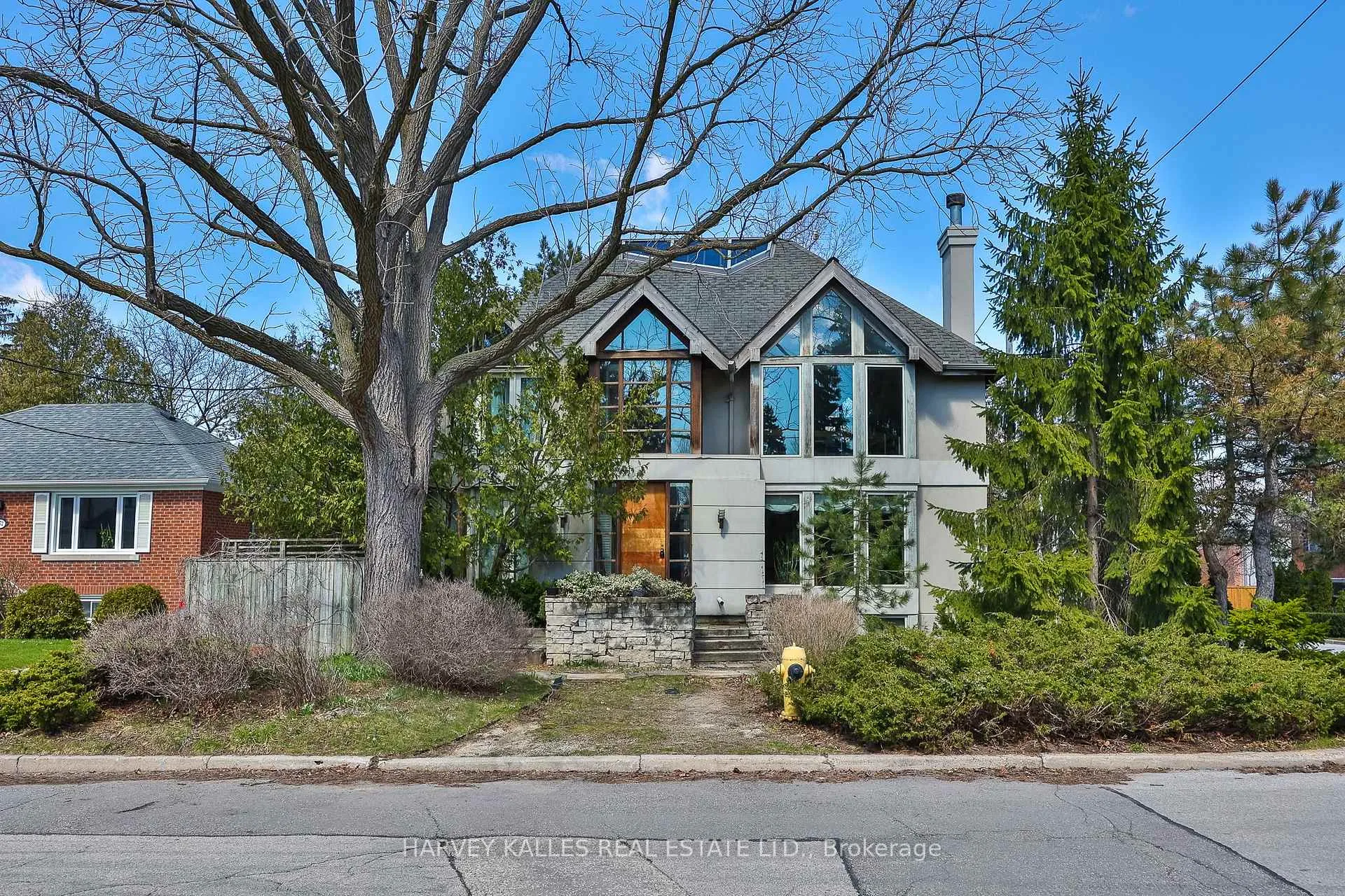 Front of 470 Brookdale Avenue