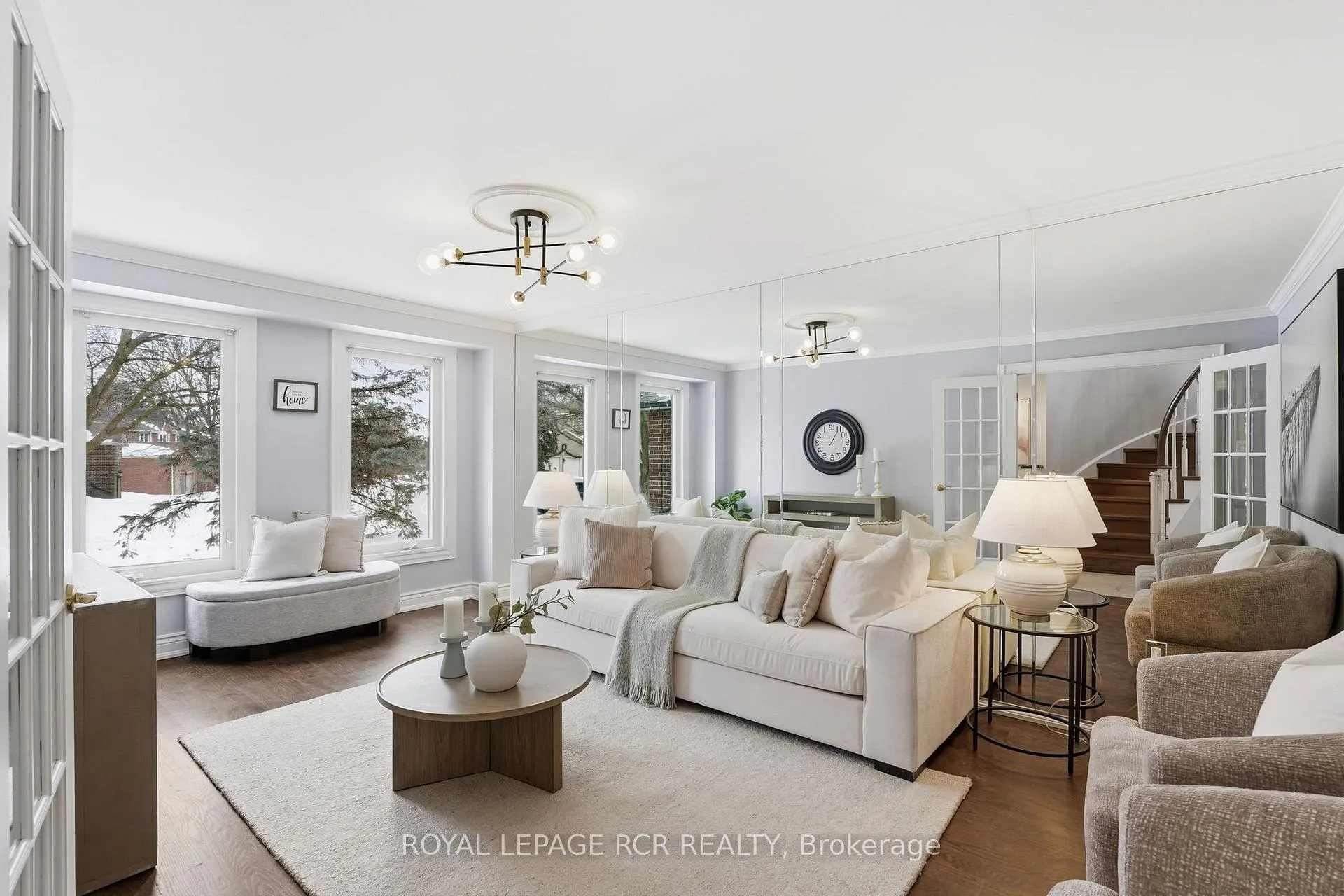 Photo 5 of 2 Meyer Circle, Markham, Markham Village — HOMEH