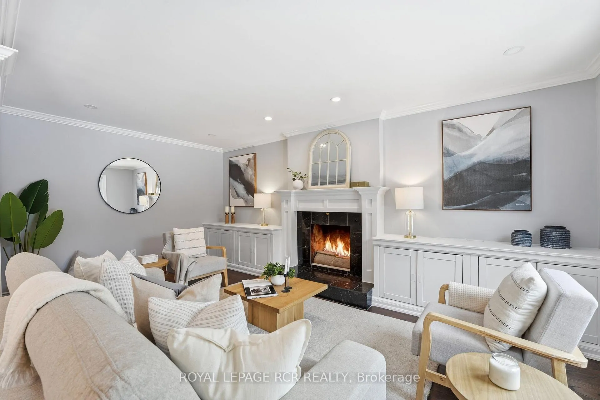 Photo 9 of 2 Meyer Circle, Markham, Markham Village — HOMEH