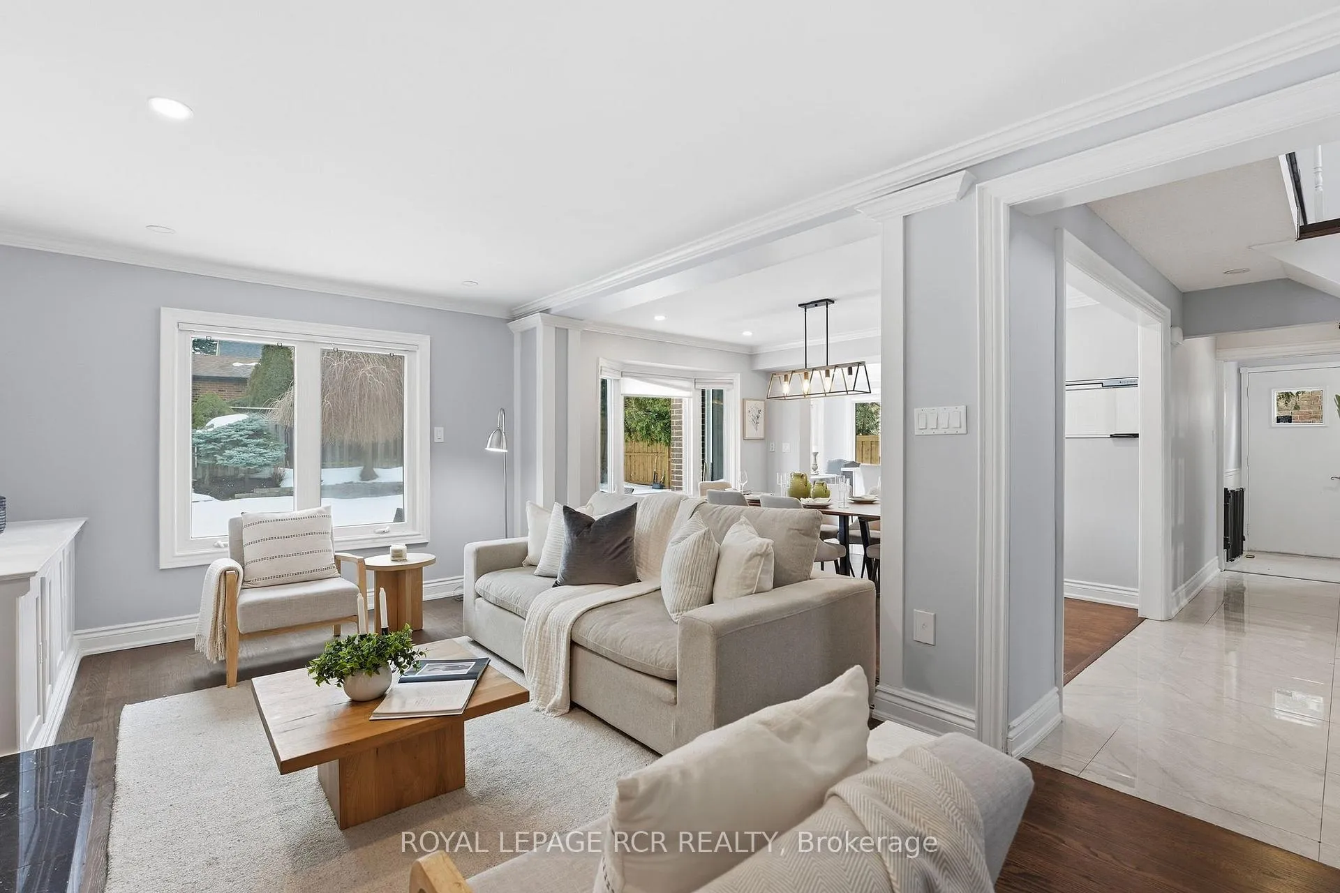 Photo 10 of 2 Meyer Circle, Markham, Markham Village — HOMEH