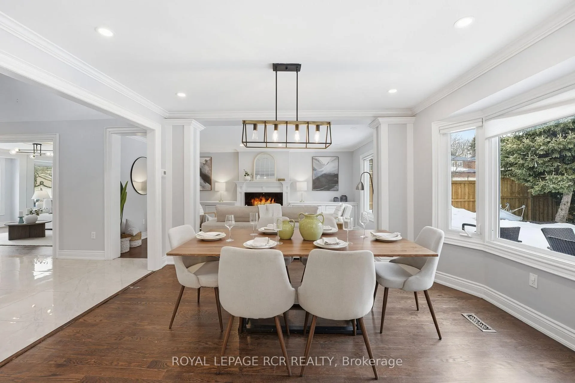 Photo 11 of 2 Meyer Circle, Markham, Markham Village — HOMEH