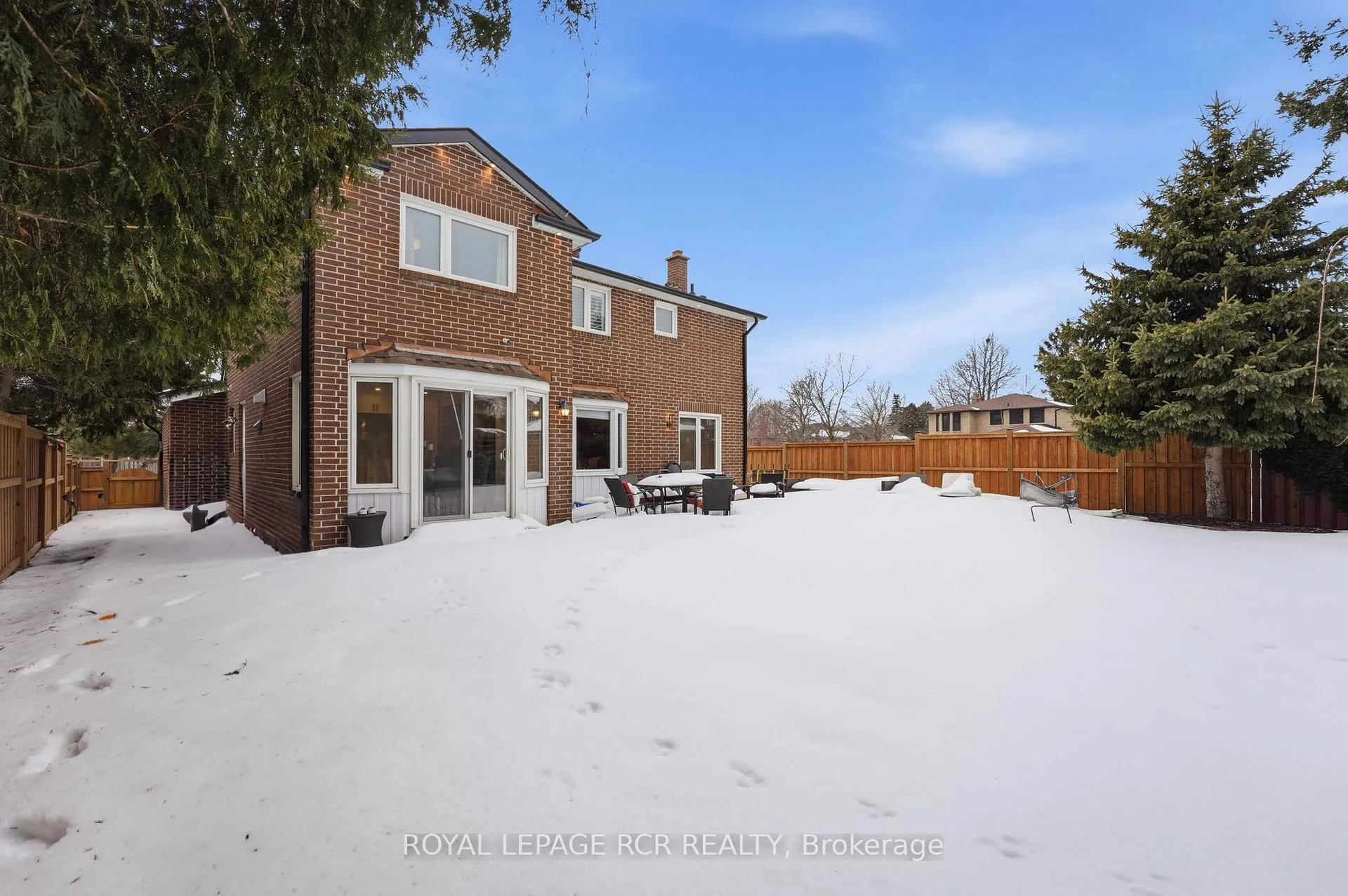 Photo 42 of 2 Meyer Circle, Markham, Markham Village — HOMEH