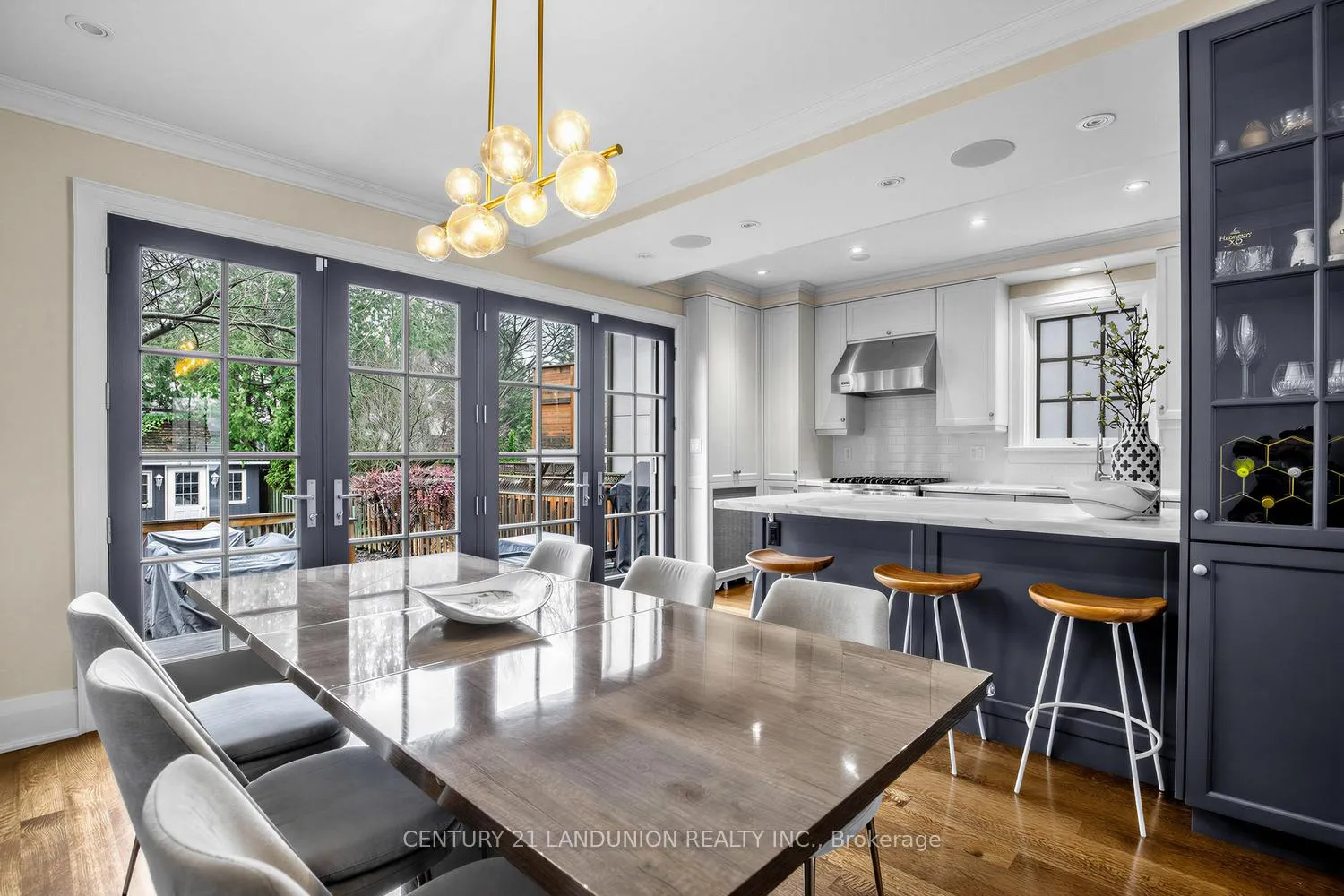Photo 6 of 17 Otter Crescent, Toronto, Bedford Park-Nortown — HOMEH