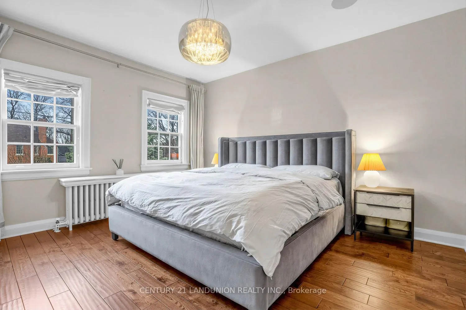 Photo 12 of 17 Otter Crescent, Toronto, Bedford Park-Nortown — HOMEH