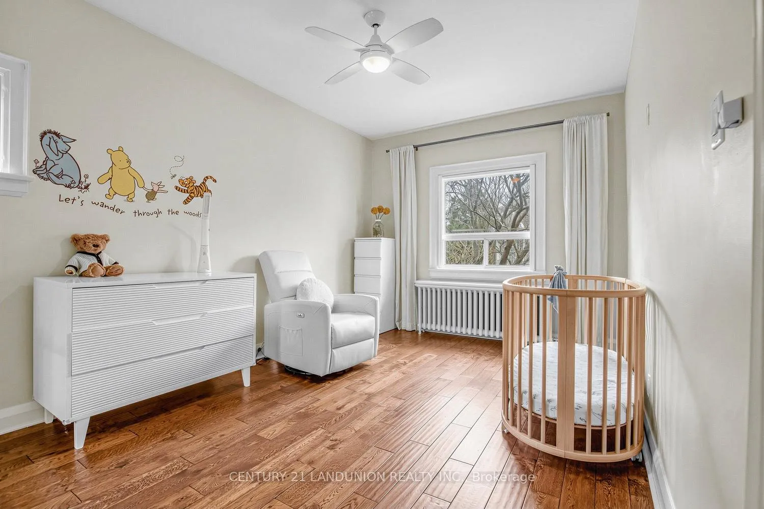 Photo 15 of 17 Otter Crescent, Toronto, Bedford Park-Nortown — HOMEH