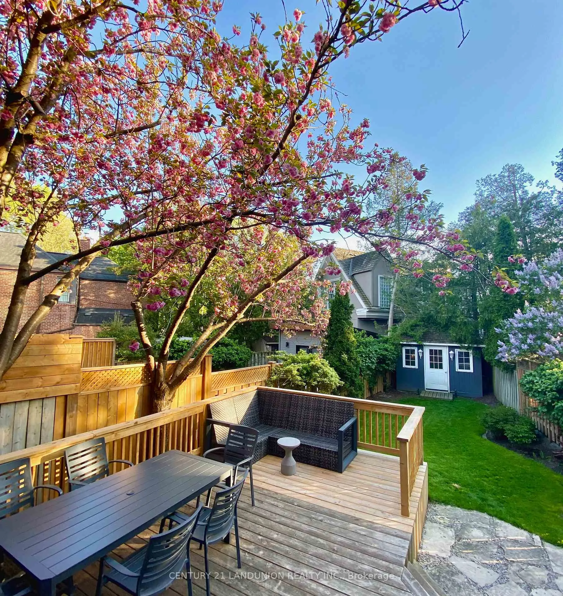 Photo 23 of 17 Otter Crescent, Toronto, Bedford Park-Nortown — HOMEH