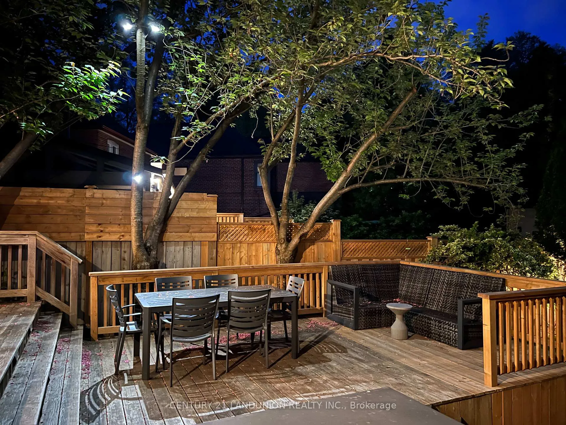 Photo 24 of 17 Otter Crescent, Toronto, Bedford Park-Nortown — HOMEH