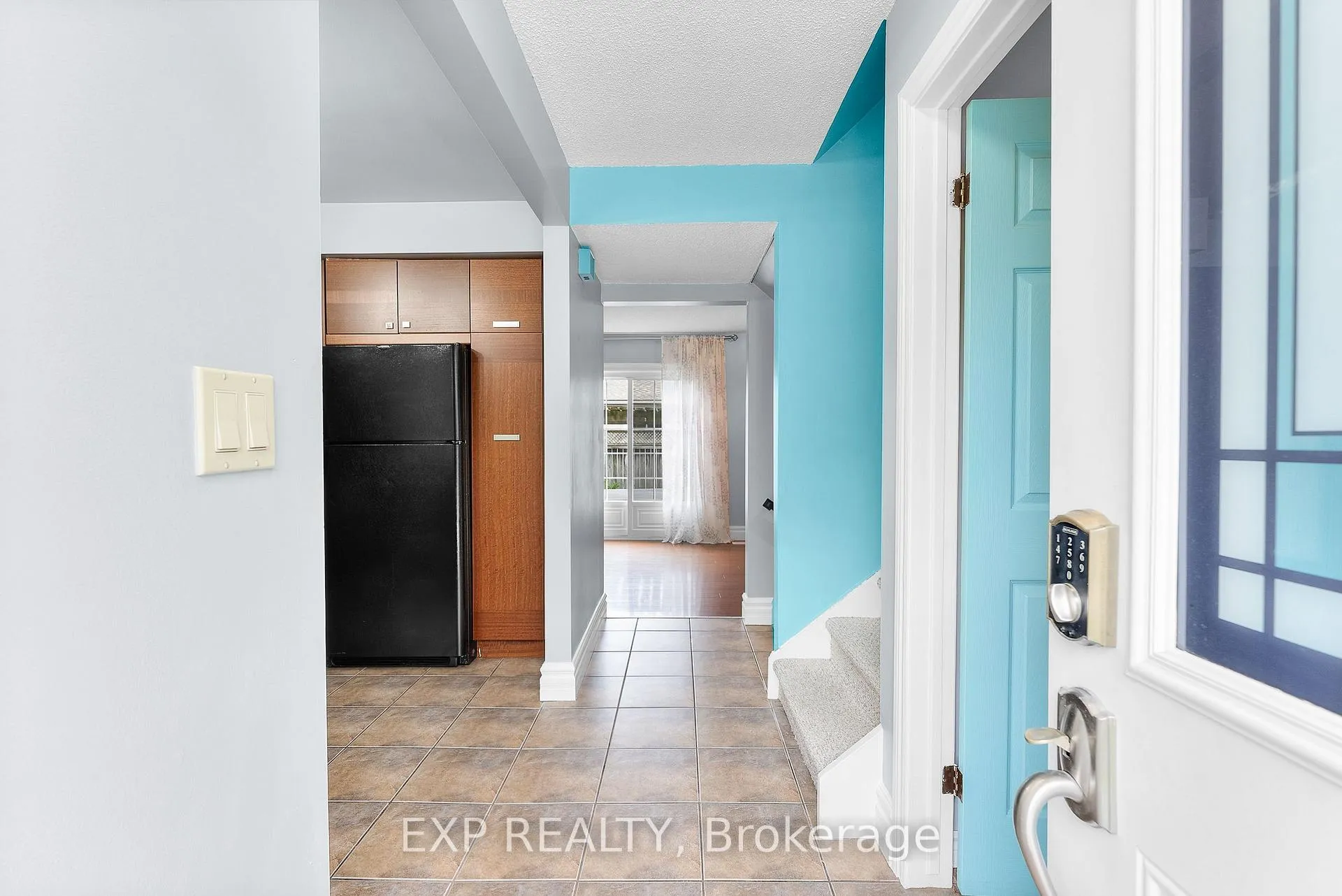 Photo 9 of 7161 Ailanthus Avenue, Niagara Falls, Arad/Fallsview — HOMEH