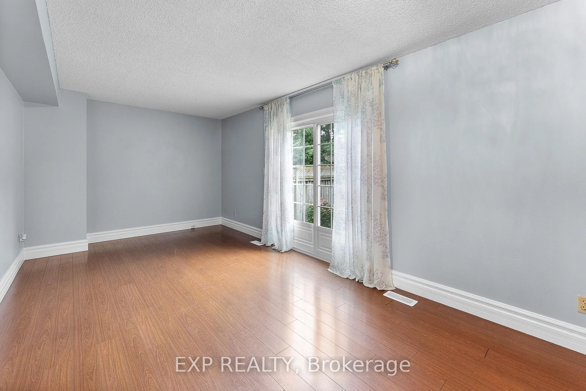 Photo 16 of 7161 Ailanthus Avenue, Niagara Falls, Arad/Fallsview — HOMEH