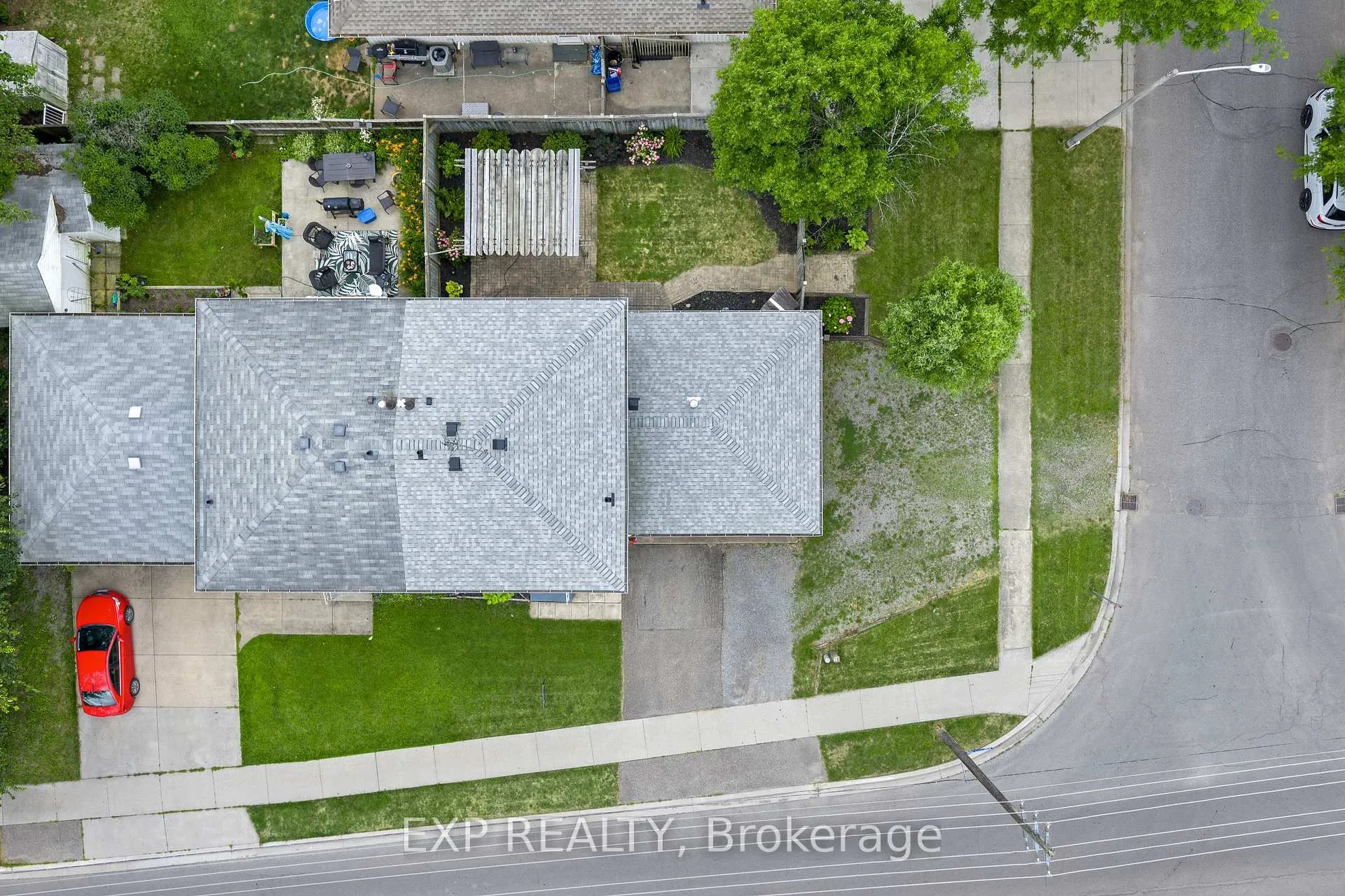 Photo 31 of 7161 Ailanthus Avenue, Niagara Falls, Arad/Fallsview — HOMEH