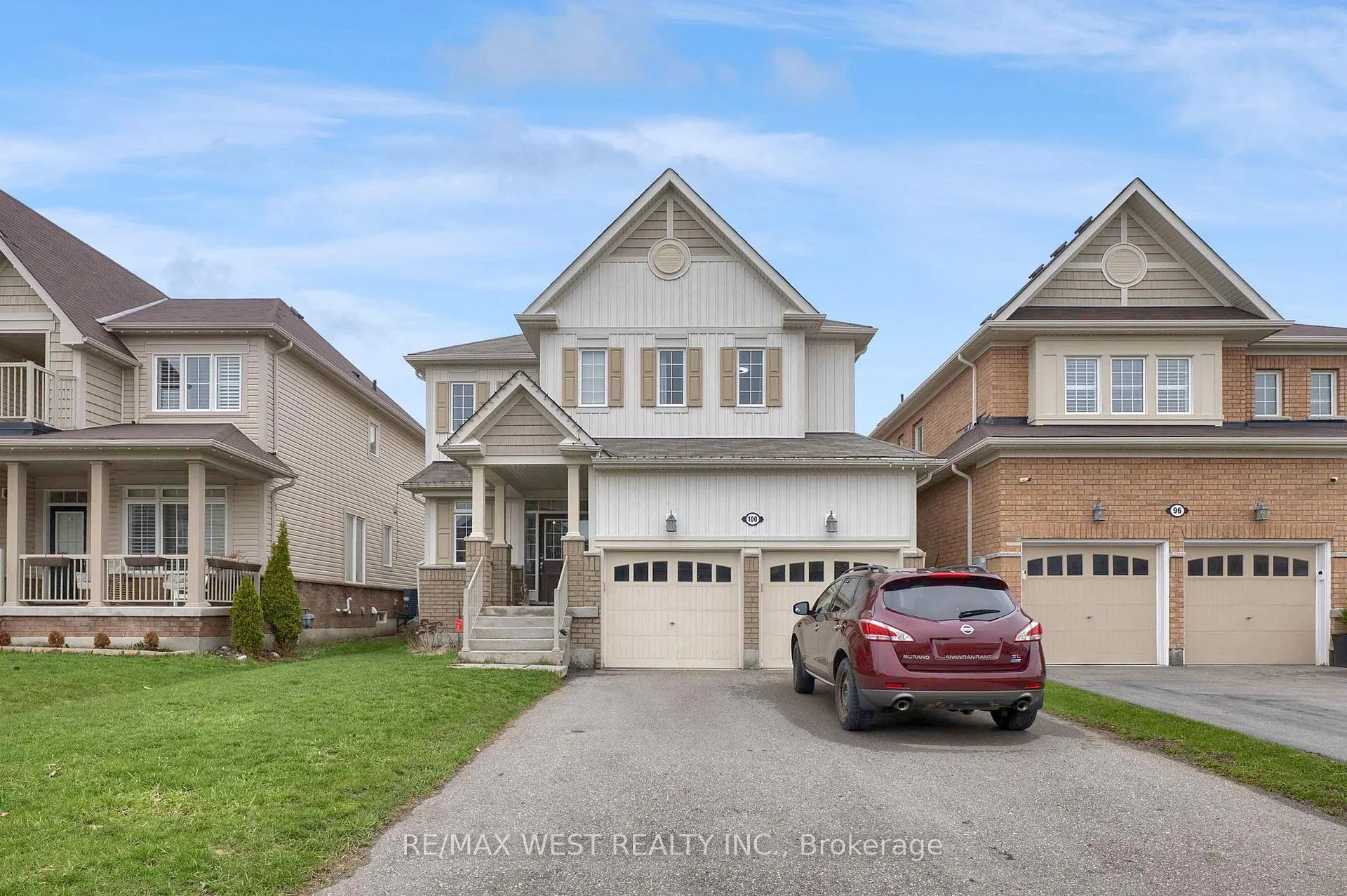 Photo 2 of 100 Bruce Cameron Drive, Clarington, Bowmanville — HOMEH
