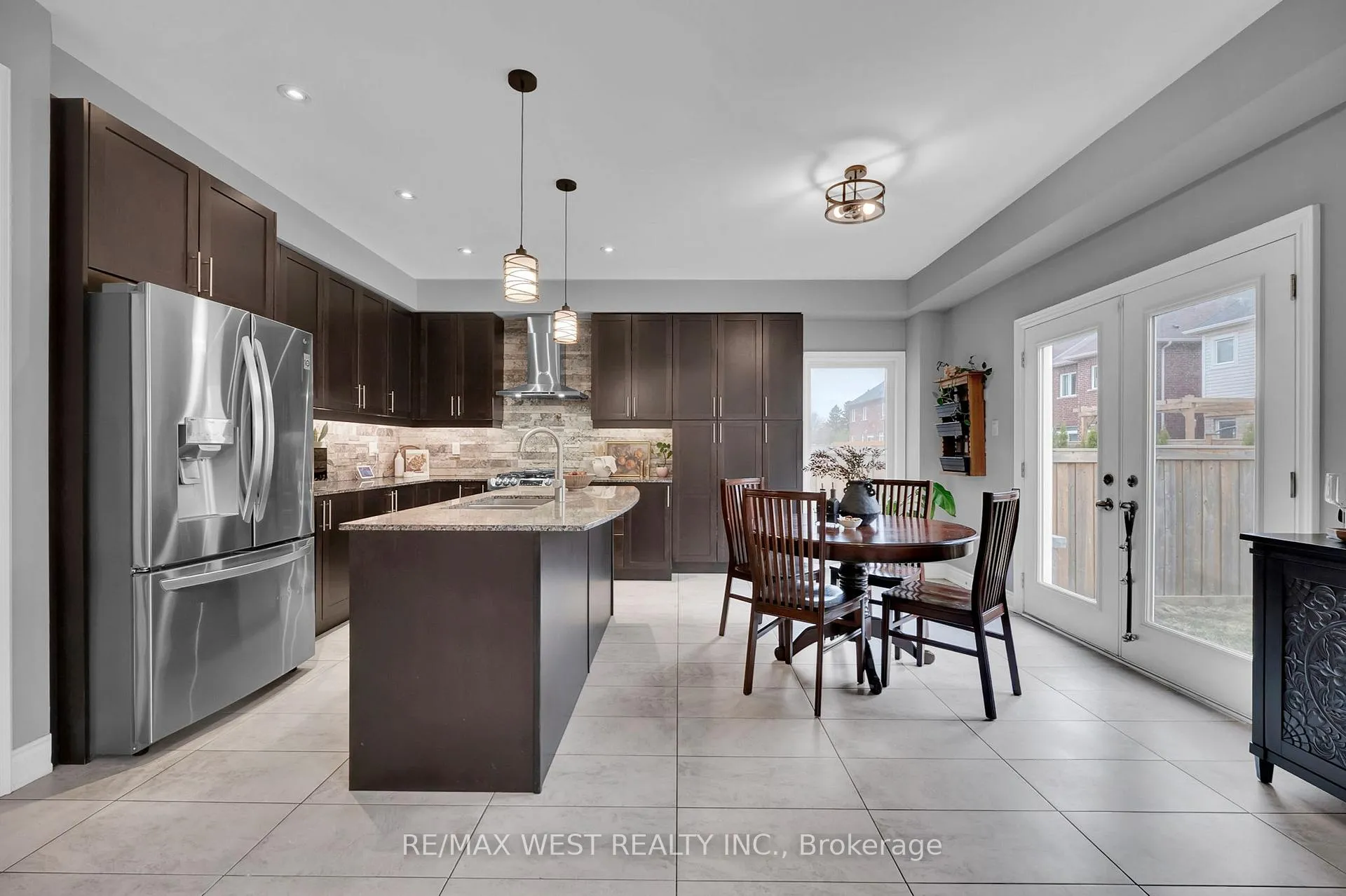 Photo 14 of 100 Bruce Cameron Drive, Clarington, Bowmanville — HOMEH