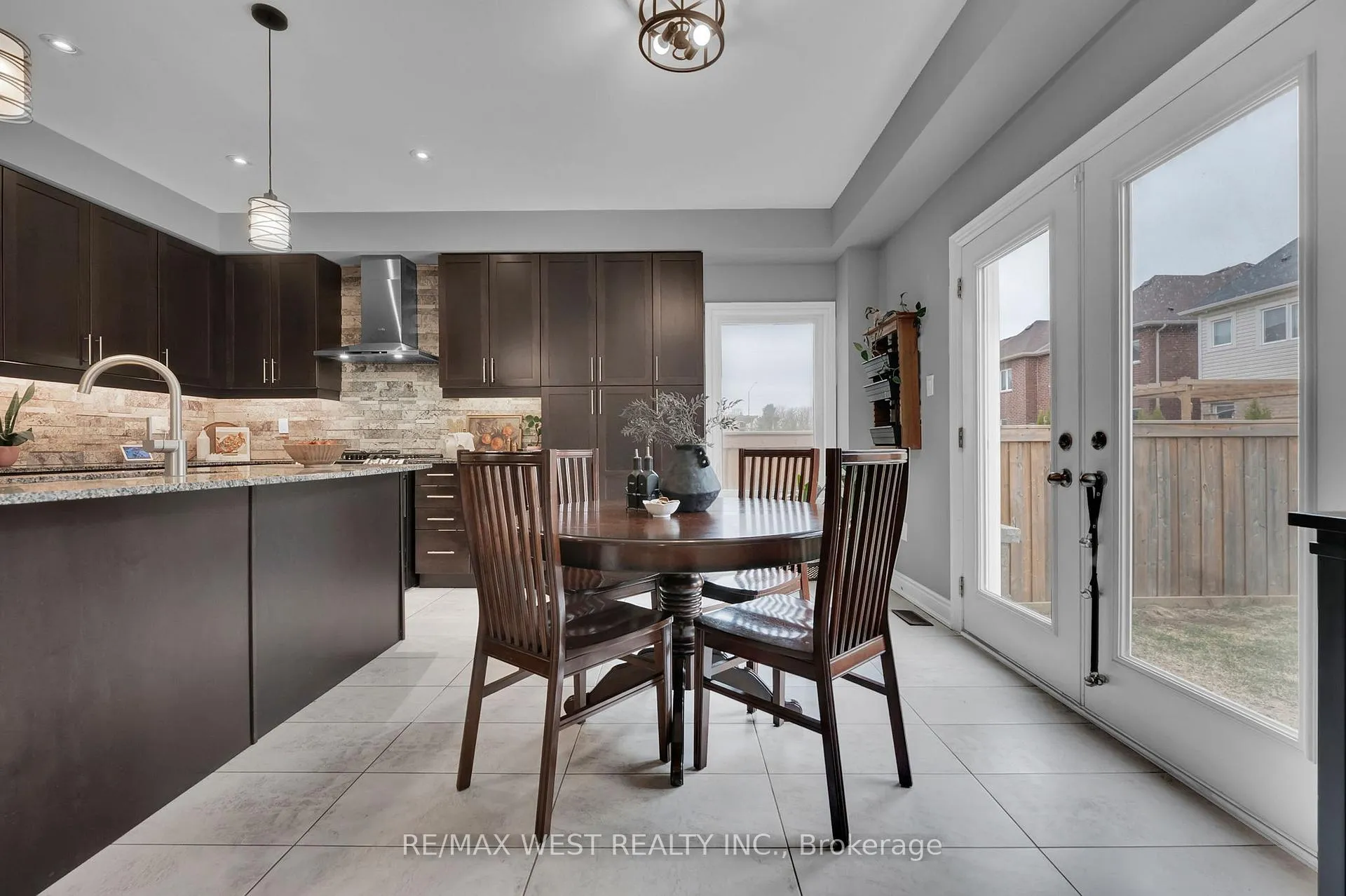Photo 15 of 100 Bruce Cameron Drive, Clarington, Bowmanville — HOMEH