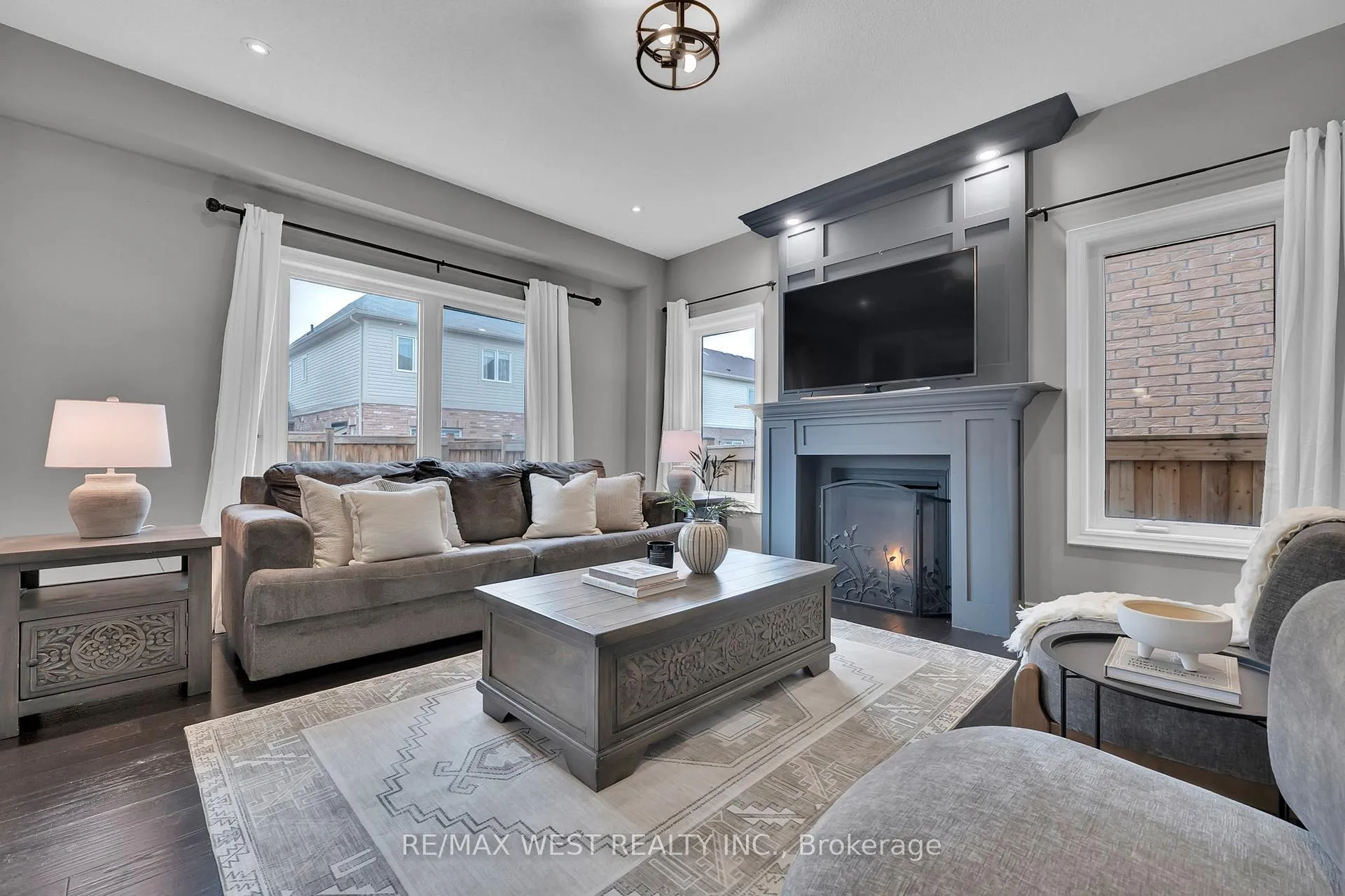 Photo 19 of 100 Bruce Cameron Drive, Clarington, Bowmanville — HOMEH