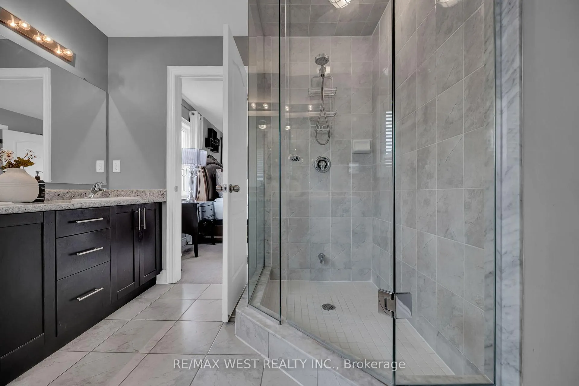 Photo 29 of 100 Bruce Cameron Drive, Clarington, Bowmanville — HOMEH