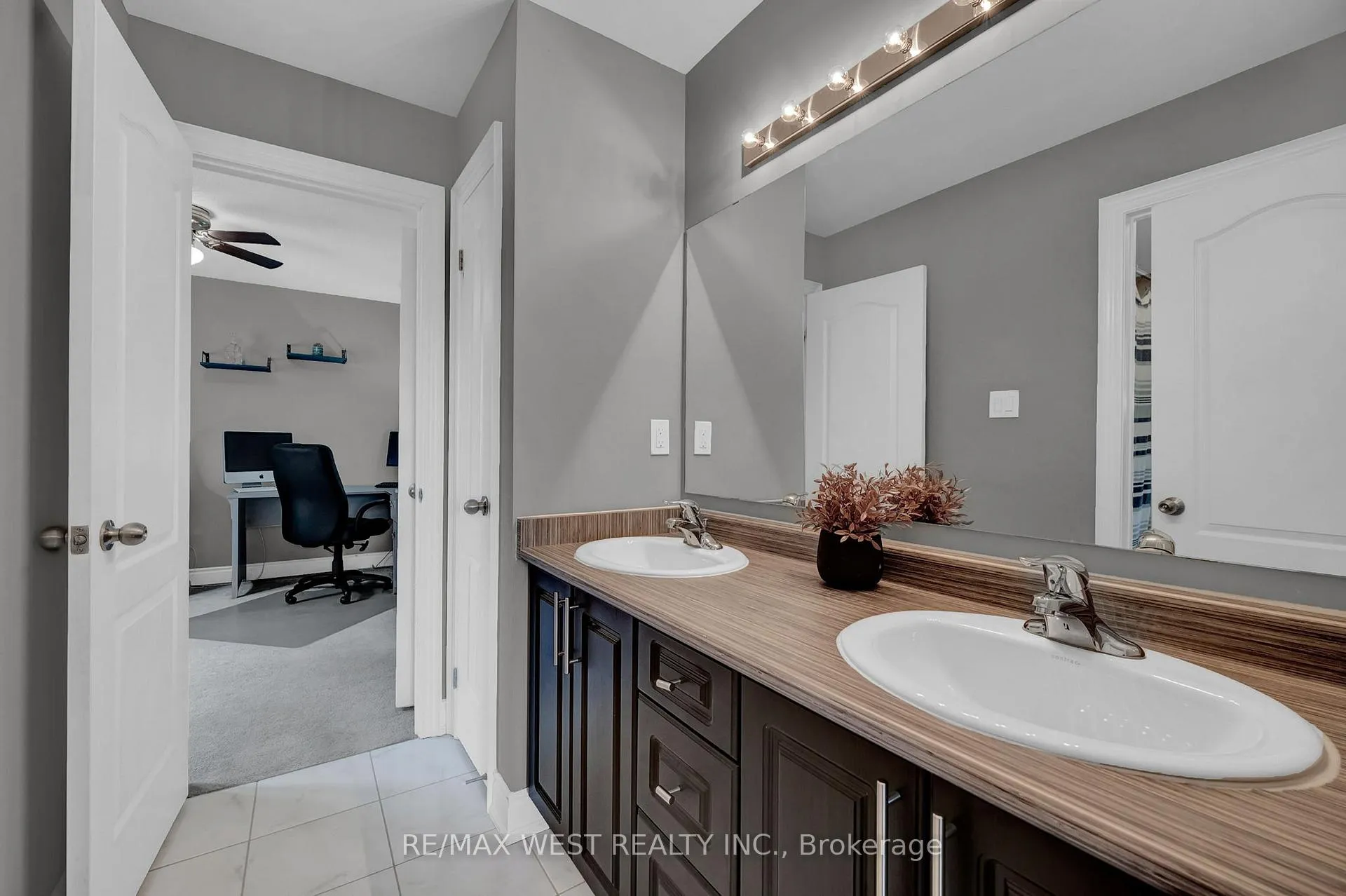 Photo 35 of 100 Bruce Cameron Drive, Clarington, Bowmanville — HOMEH