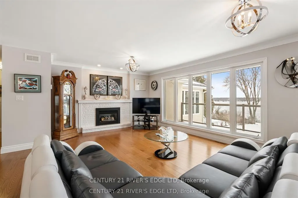 Photo 4 of 17 Hardy Crescent, Brockville — HOMEH
