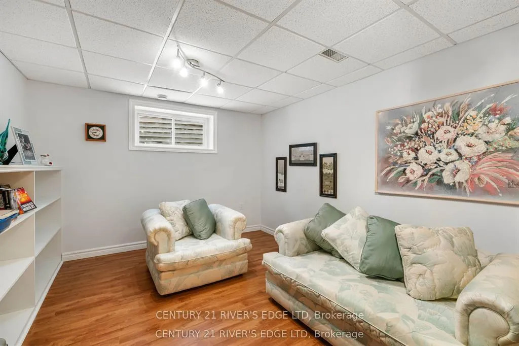 Photo 26 of 17 Hardy Crescent, Brockville — HOMEH