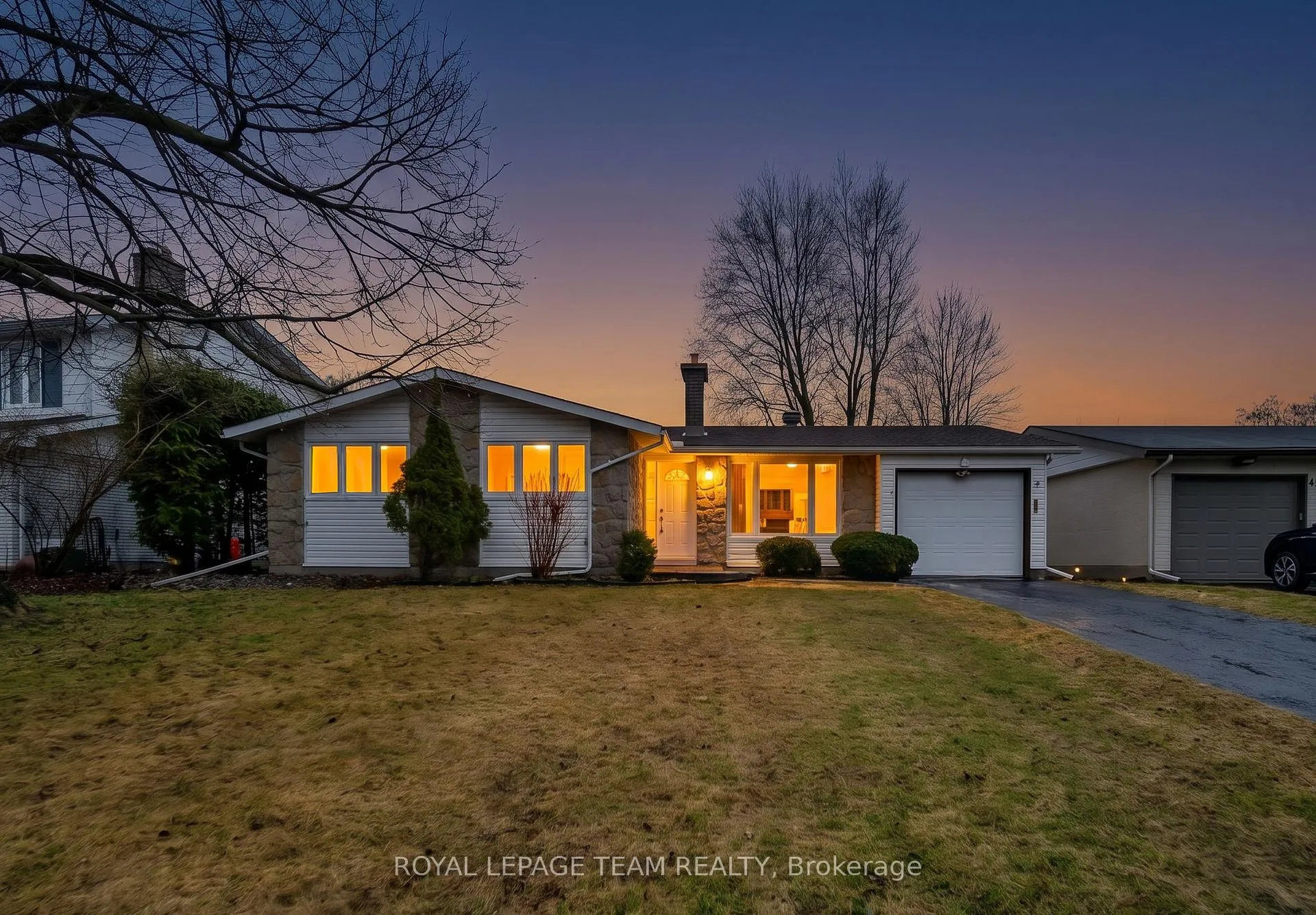 Photo 1 of 45 Welkin Crescent, Ottawa, Borden Farm/Stewart Farm/Carleton Heights/Parkwood Hills — HOMEH