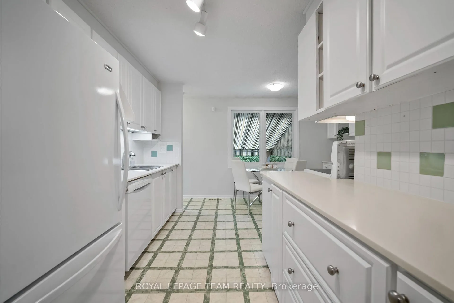 Photo 13 of 45 Welkin Crescent, Ottawa, Borden Farm/Stewart Farm/Carleton Heights/Parkwood Hills — HOMEH