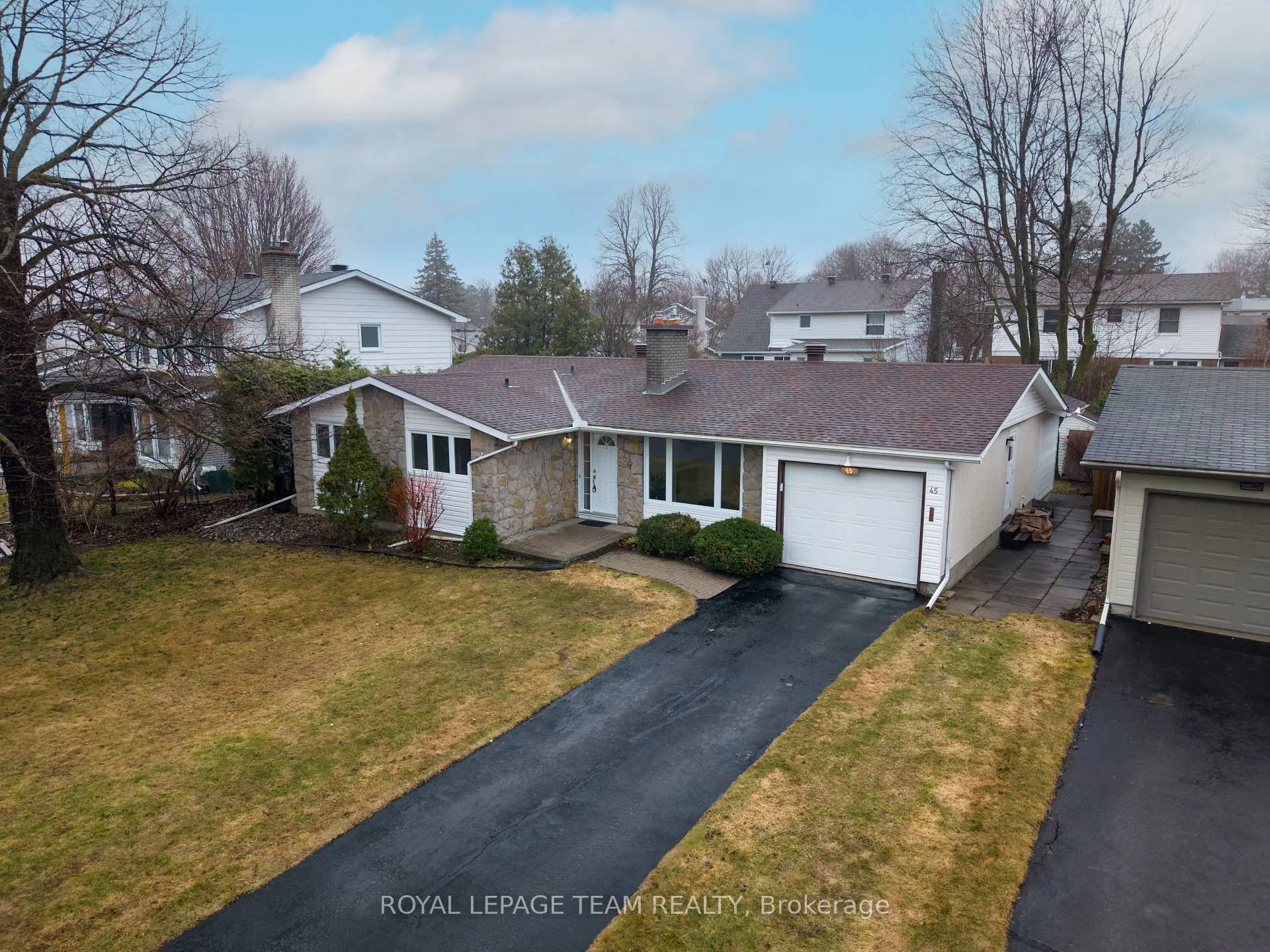 Photo 35 of 45 Welkin Crescent, Ottawa, Borden Farm/Stewart Farm/Carleton Heights/Parkwood Hills — HOMEH