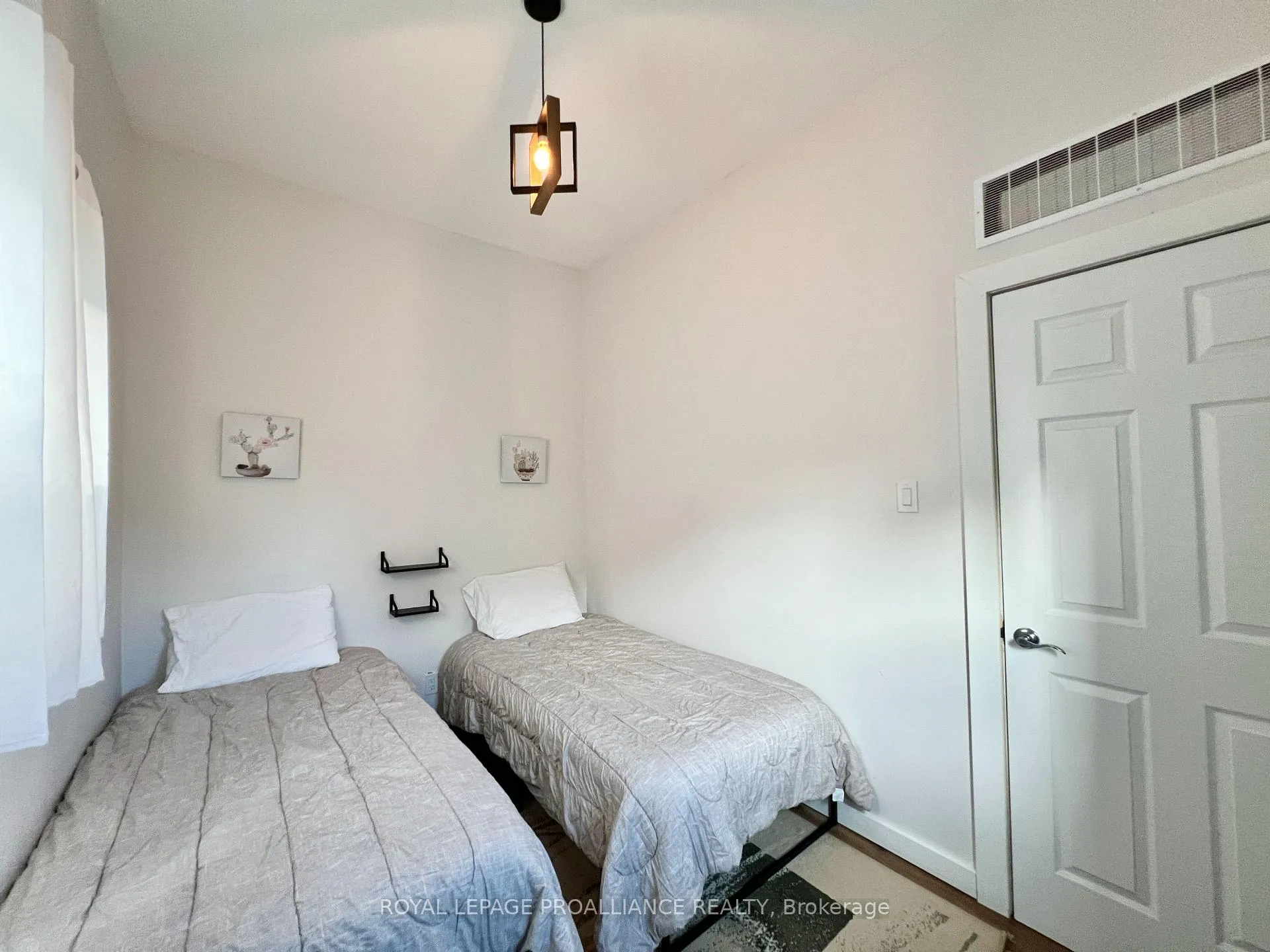 Photo 10 of Unit A, 24 Russell Street, Belleville, Belleville Ward — HOMEH