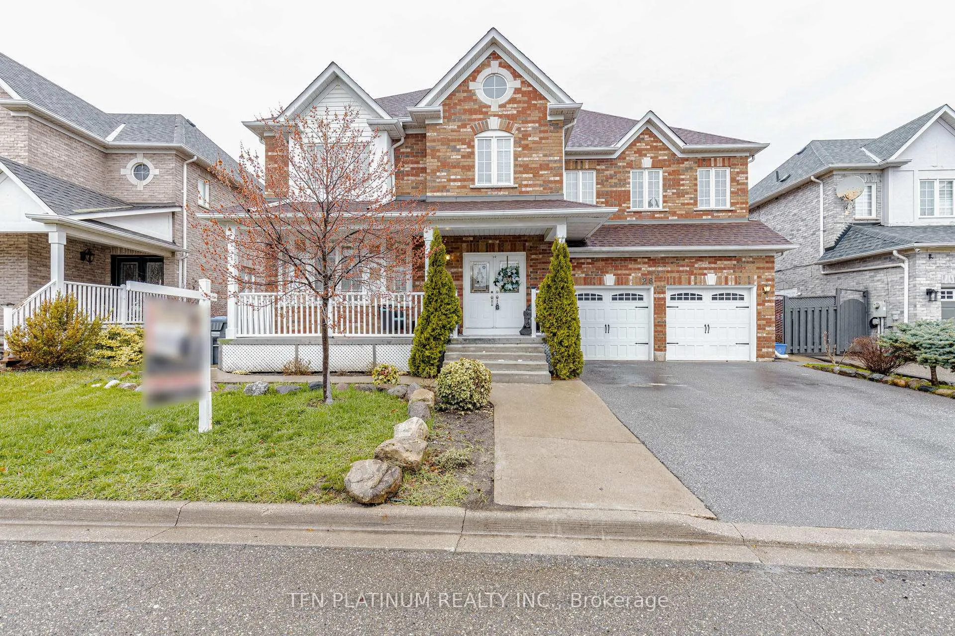 Photo 1 of 28 Banks Drive, Brampton, Vales of Castlemore — HOMEH