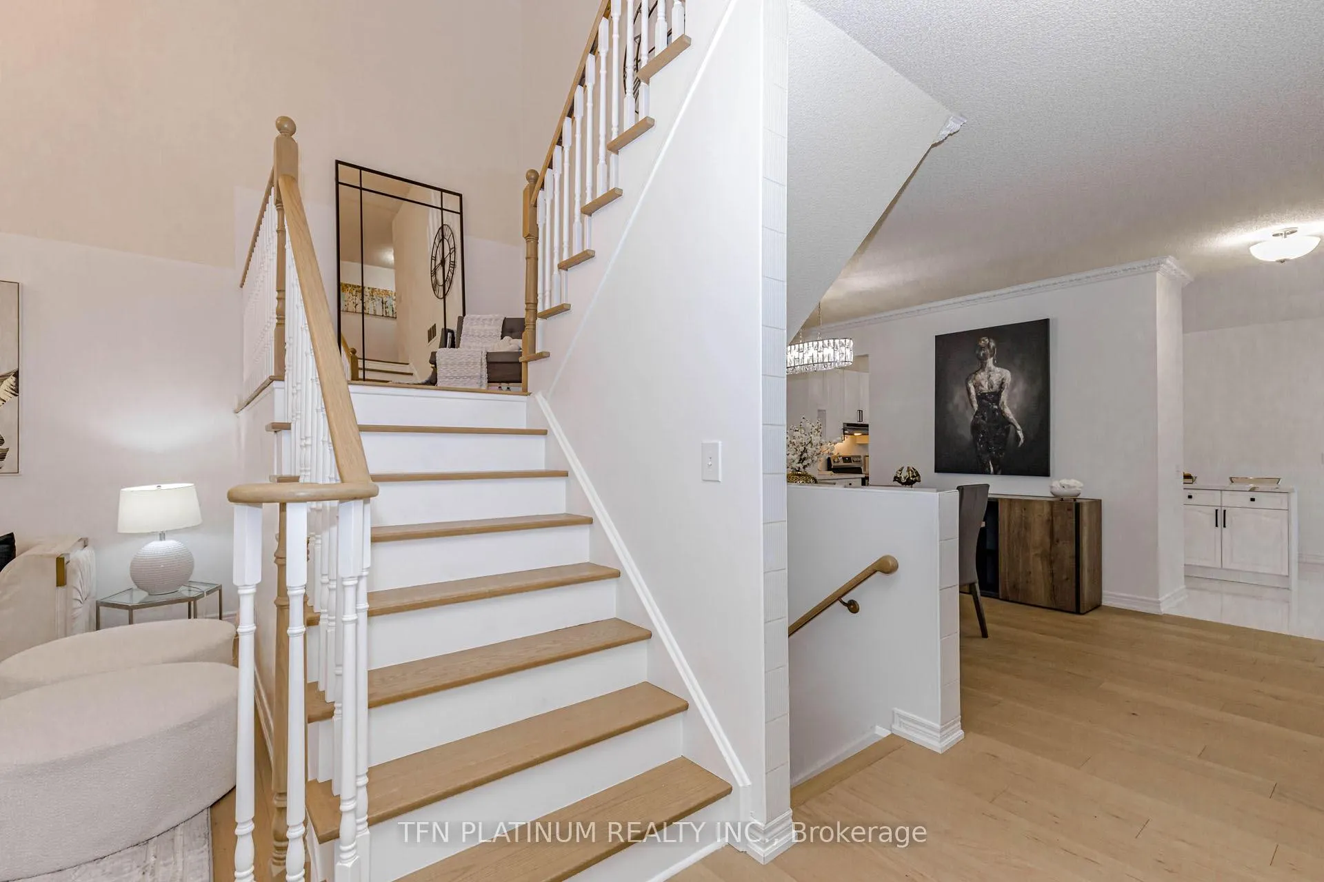 Photo 15 of 28 Banks Drive, Brampton, Vales of Castlemore — HOMEH
