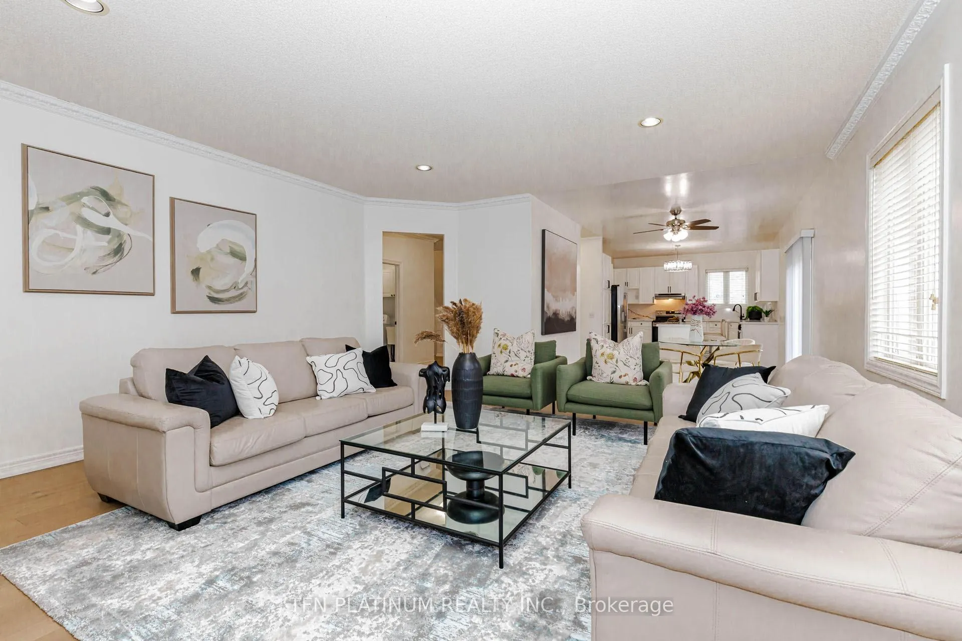 Photo 21 of 28 Banks Drive, Brampton, Vales of Castlemore — HOMEH